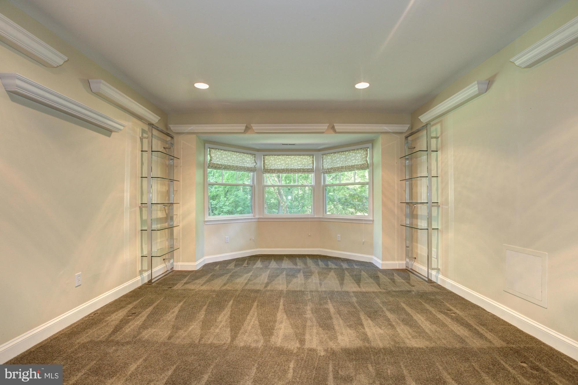 MERRY GO ROUND FARM - Residential