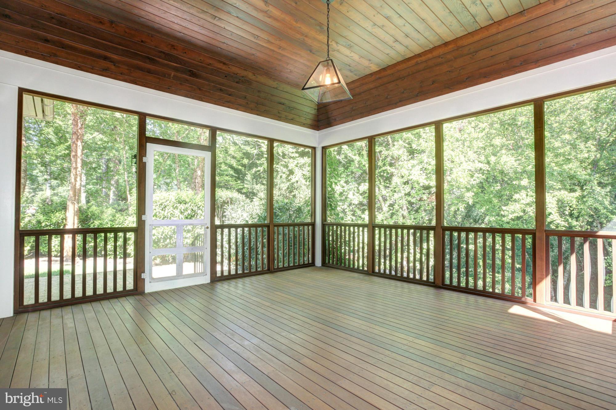 MERRY GO ROUND FARM - Residential