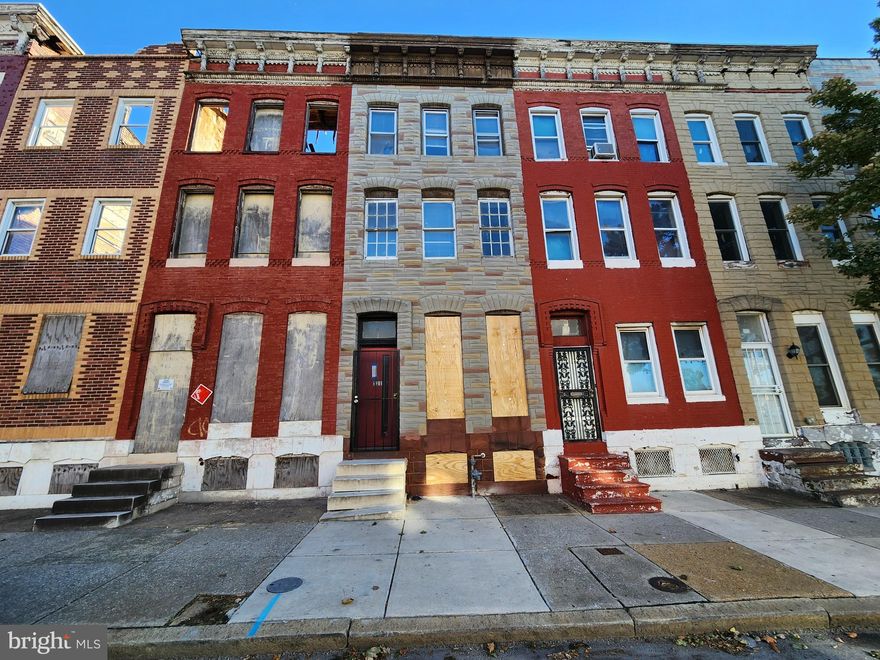 ONLINE AUCTION: Bidding begins 11/10/2025@ 10:00 AM. Bidding ends 11/12/2025 @ 11:10 AM. List Price is Suggested Opening Bid. Deposit: $5,000.

This three-story townhouse is located in the Harlem Park neighborhood of Baltimore City. Residents can enjoy the nearby attractions such as West Baltimore MARC Station, Grace Medical Center, University of Maryland Baltimore, and Mount Clare Junction Shopping Center. The property is vacant. Convenient traffic access is provided by the U.S. Route 40 (Edmondson Avenue), which borders the southern edge of Harlem Park and connects the area to major city thoroughfares.