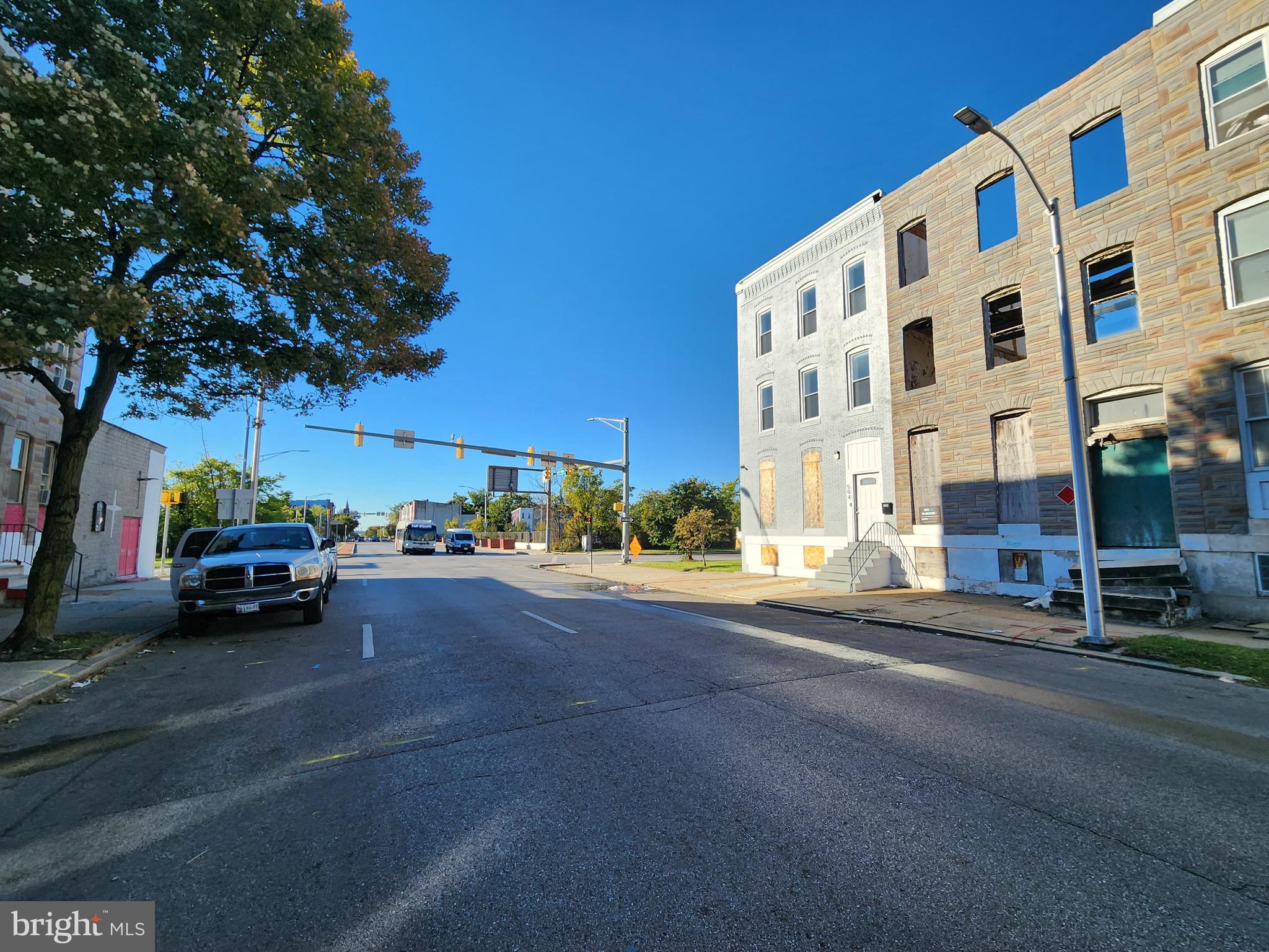 511 N FULTON AVENUE