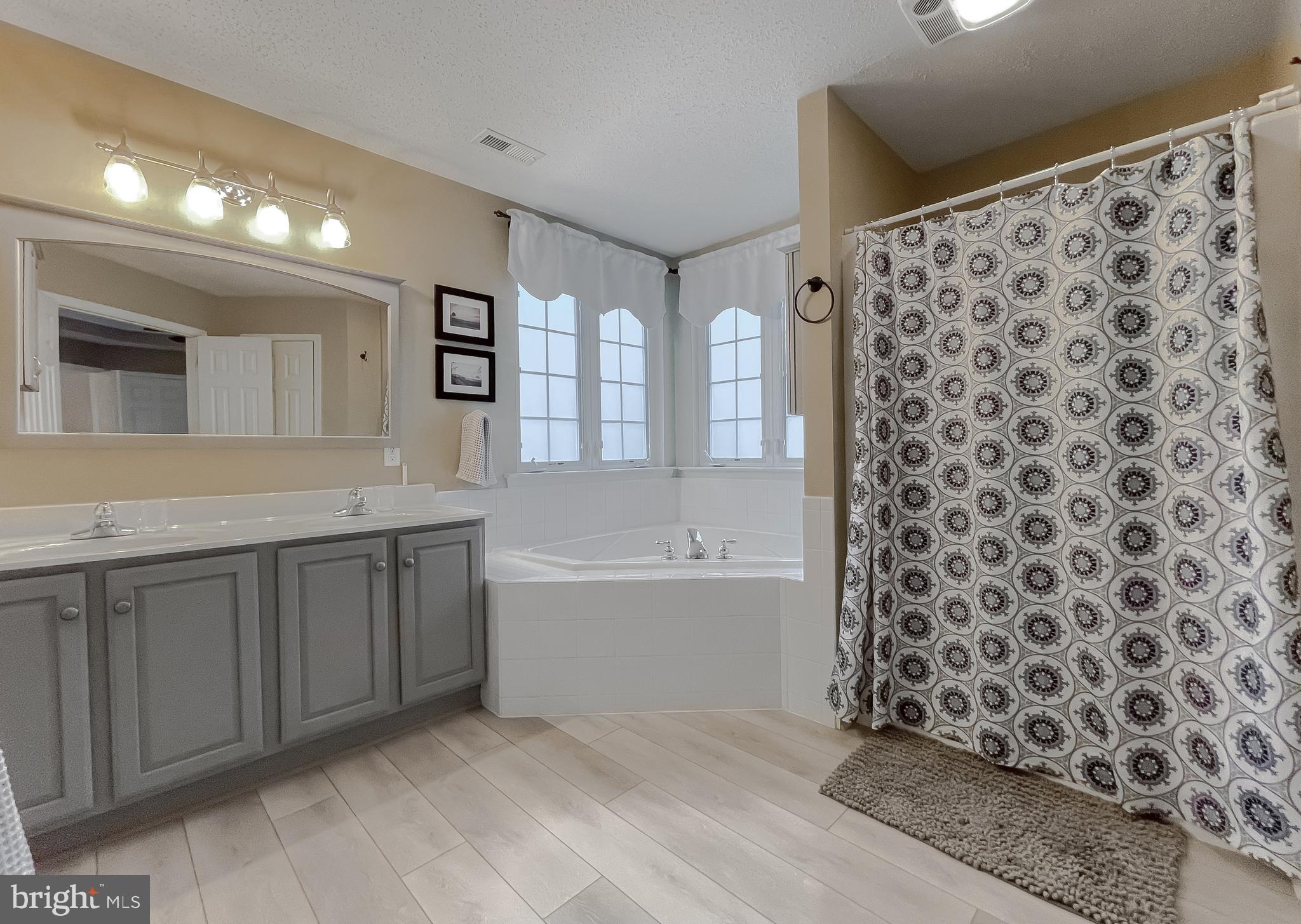 PORTOBELLO ESTATES - Residential