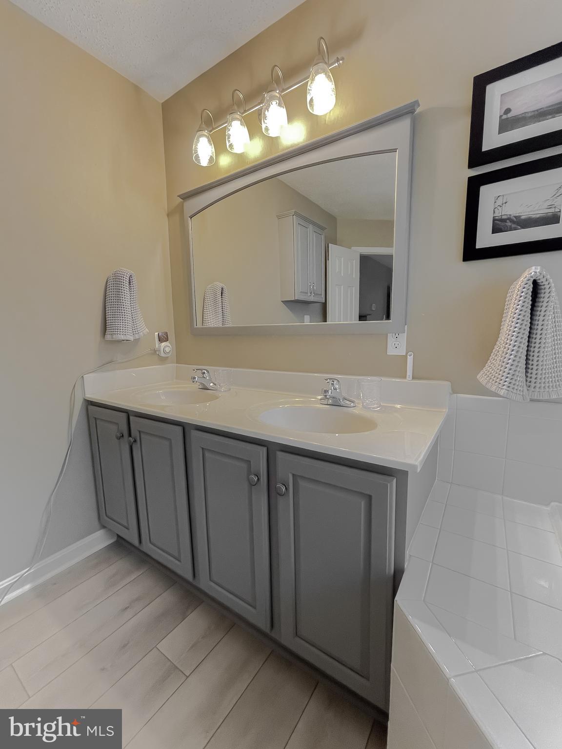 PORTOBELLO ESTATES - Residential