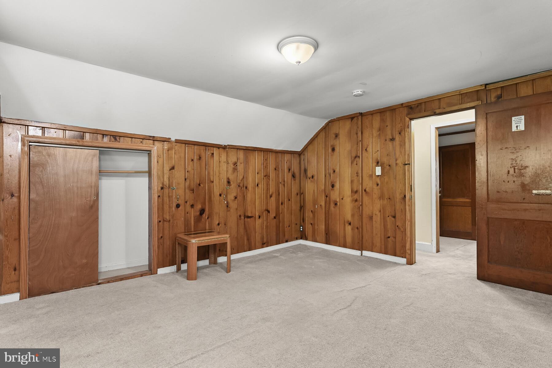 CHARLTON HEIGHTS - Residential