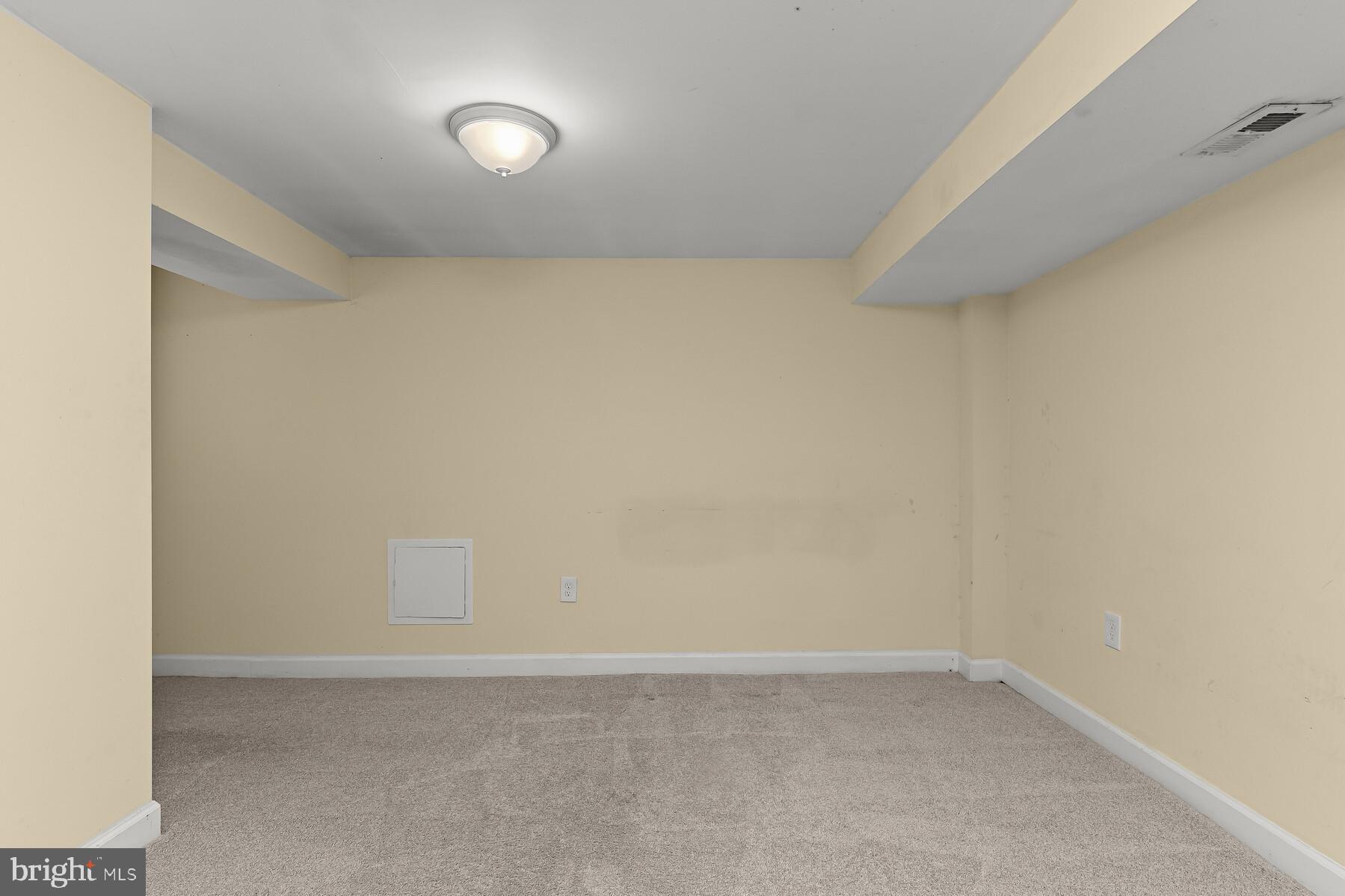 CHARLTON HEIGHTS - Residential