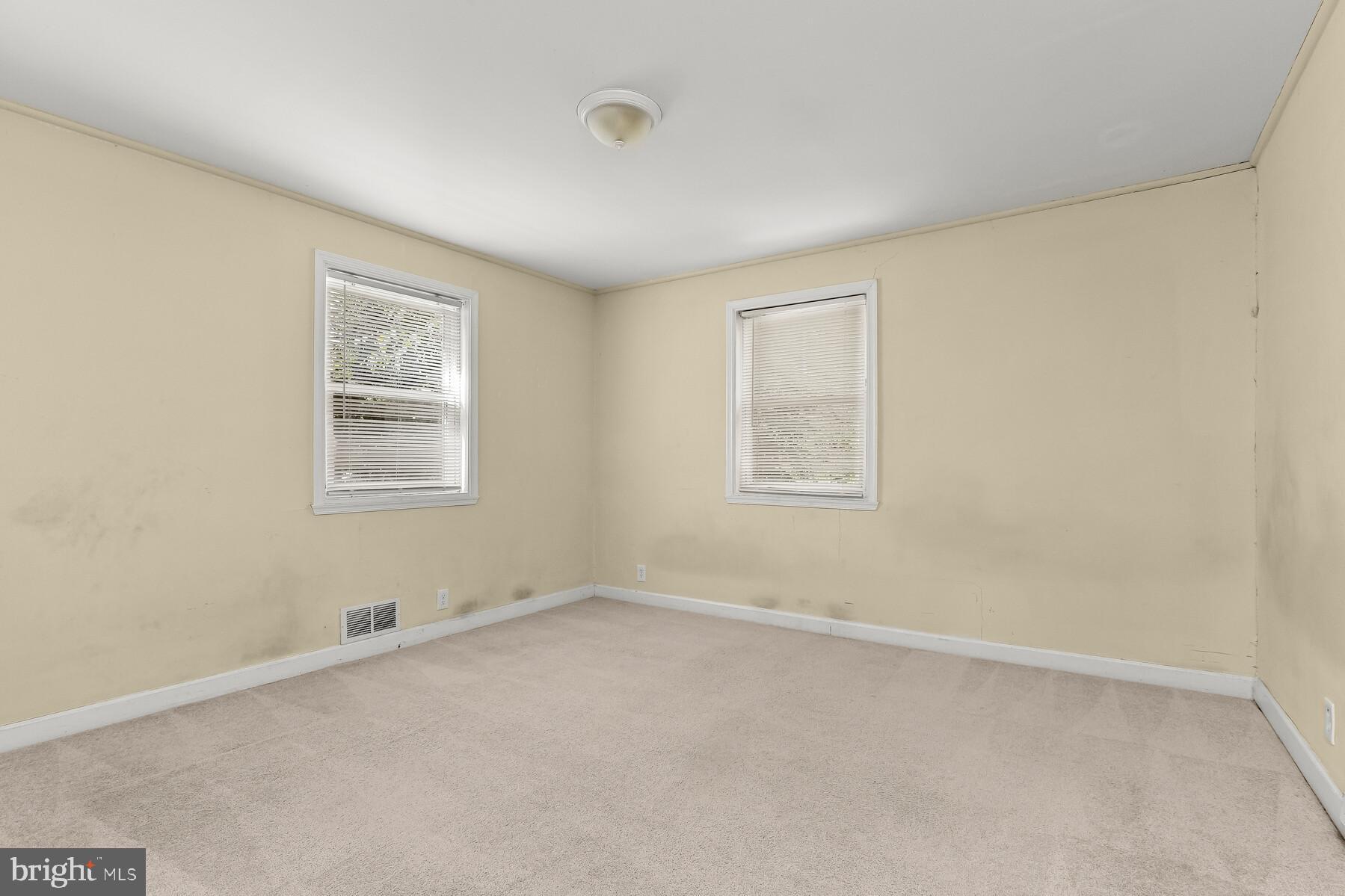 CHARLTON HEIGHTS - Residential