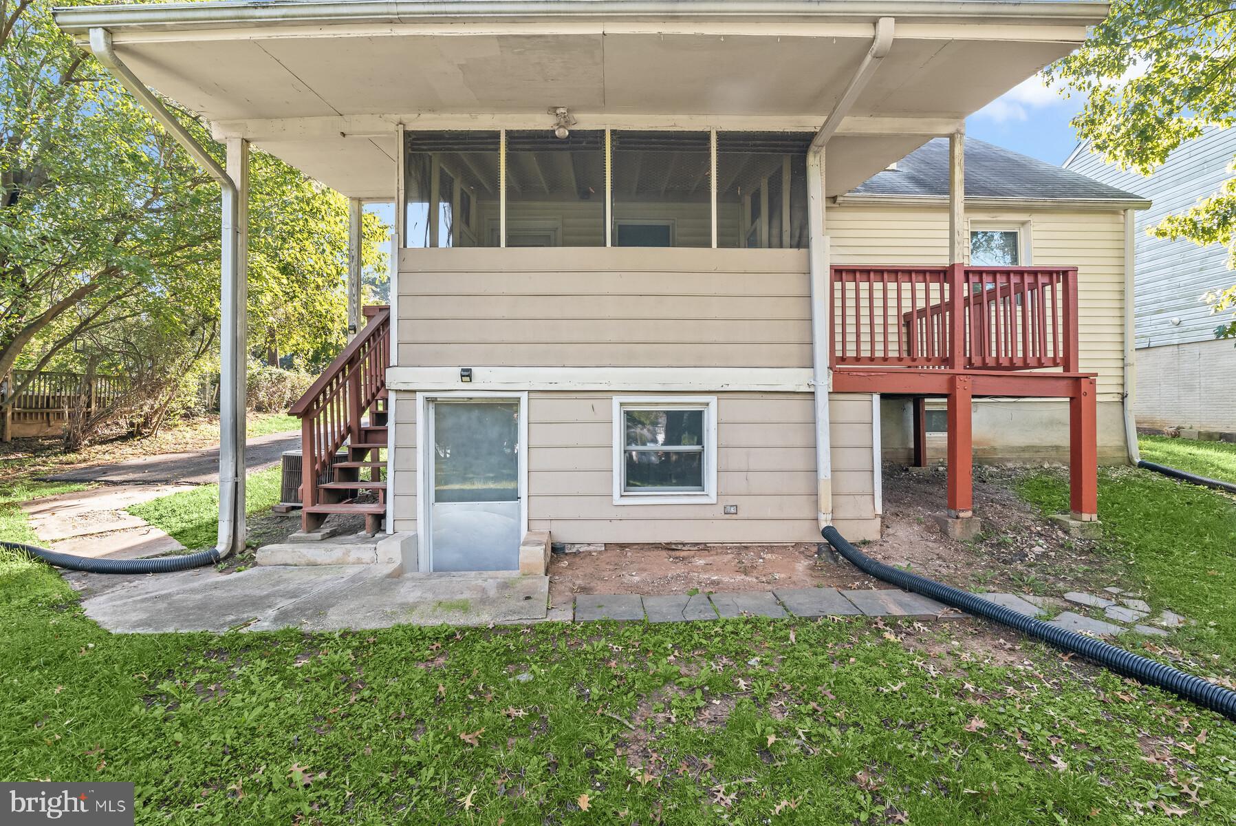 CHARLTON HEIGHTS - Residential