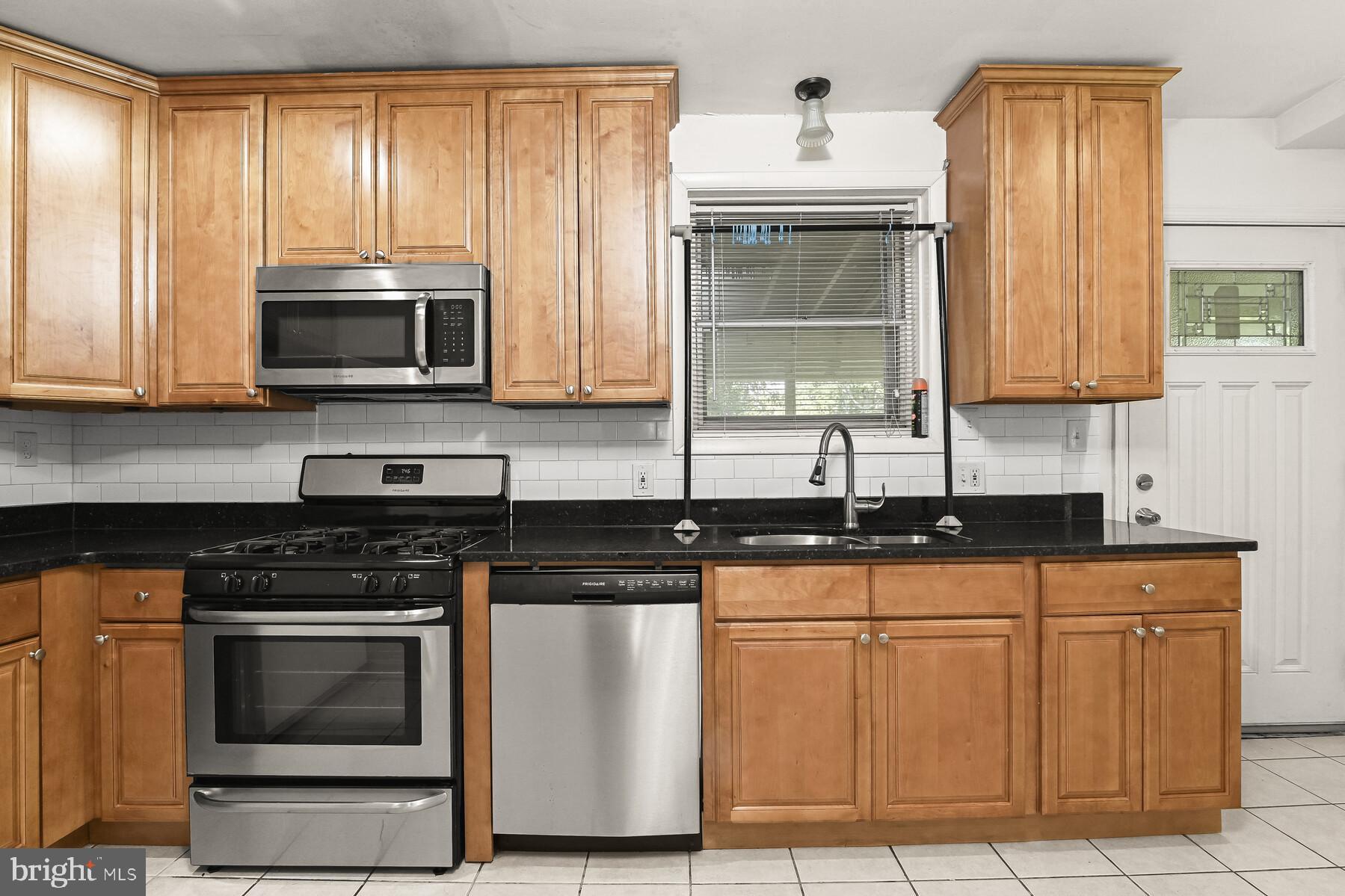 CHARLTON HEIGHTS - Residential