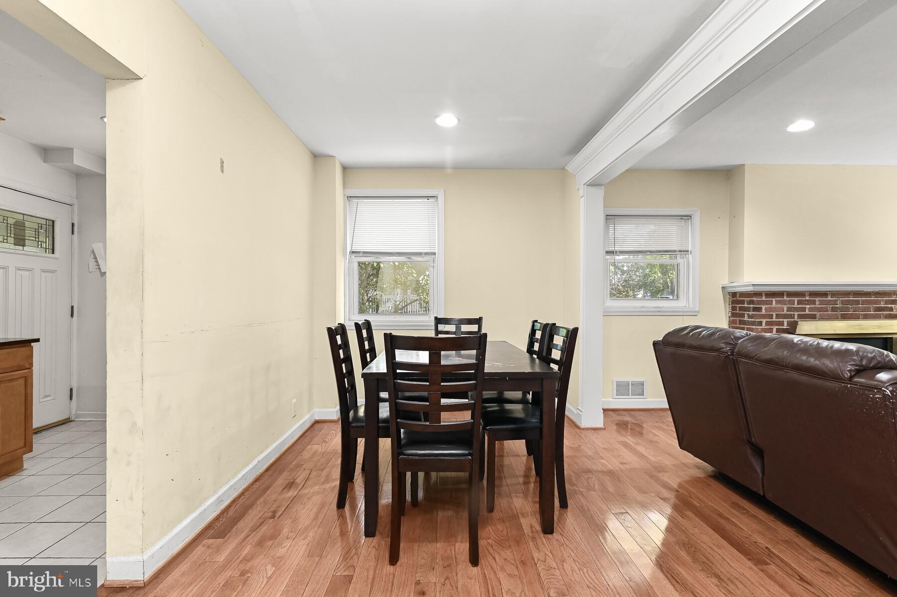 CHARLTON HEIGHTS - Residential