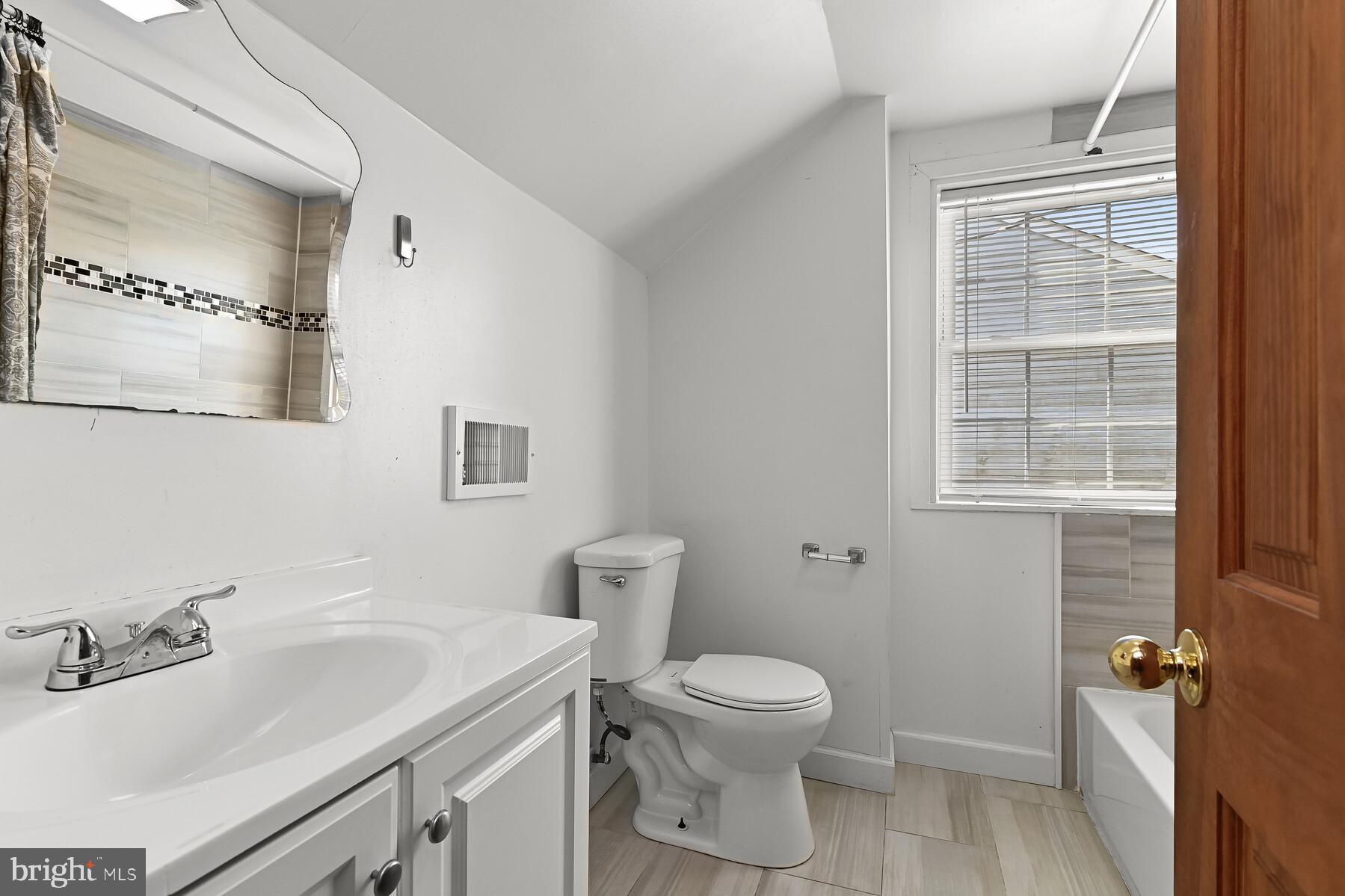 CHARLTON HEIGHTS - Residential