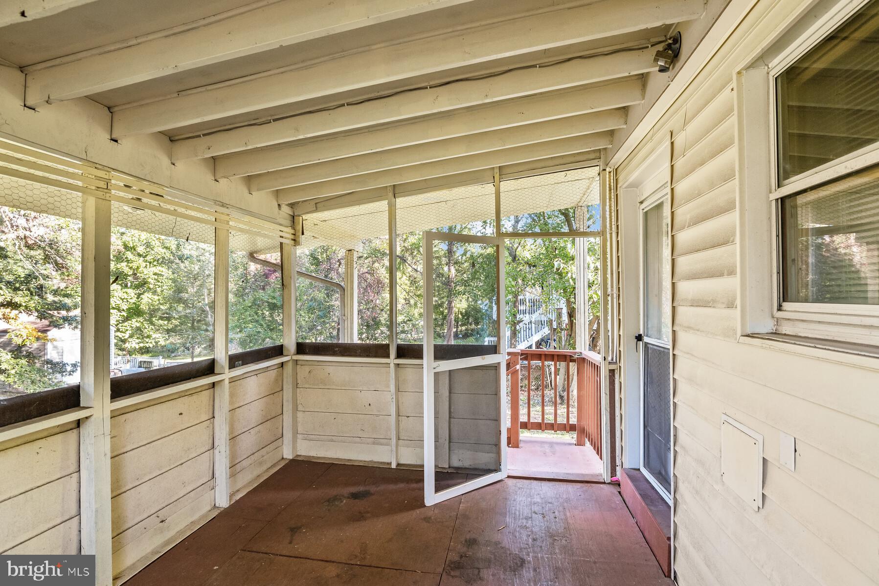 CHARLTON HEIGHTS - Residential