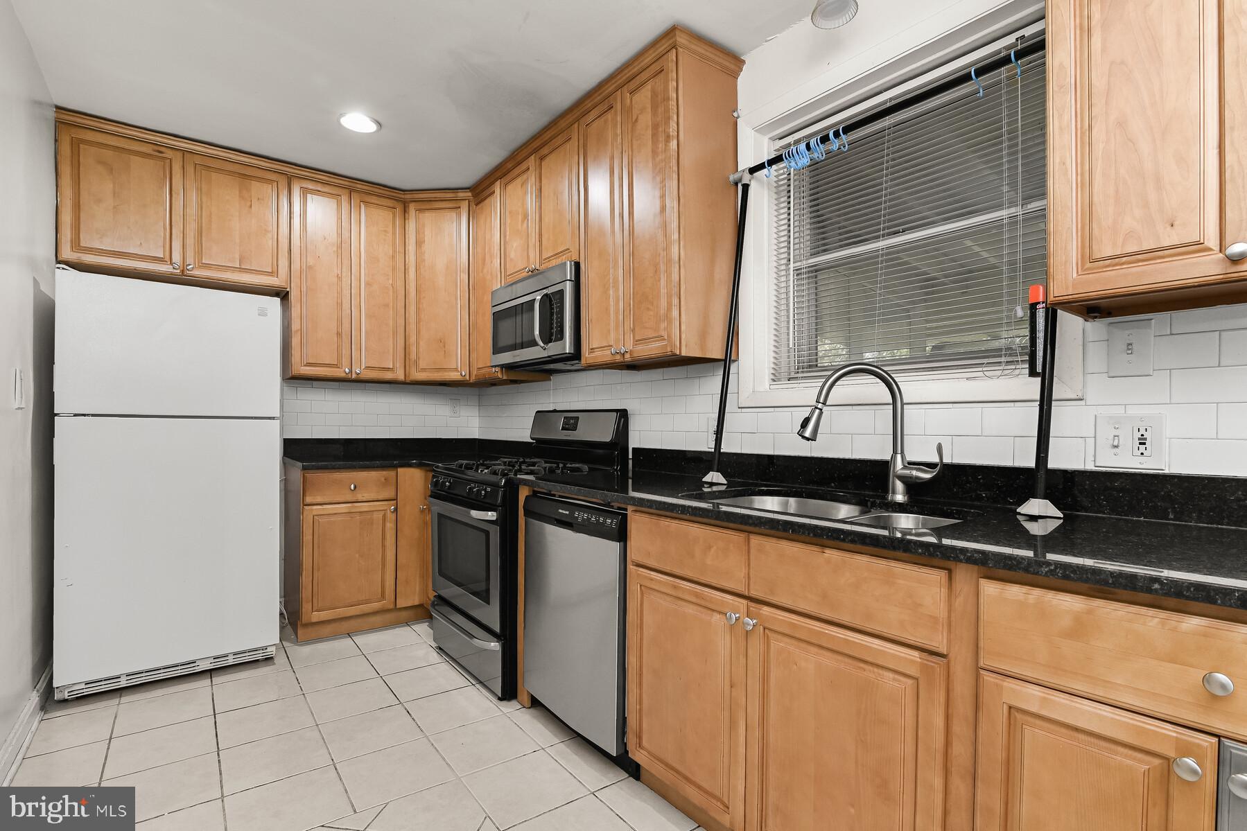 CHARLTON HEIGHTS - Residential