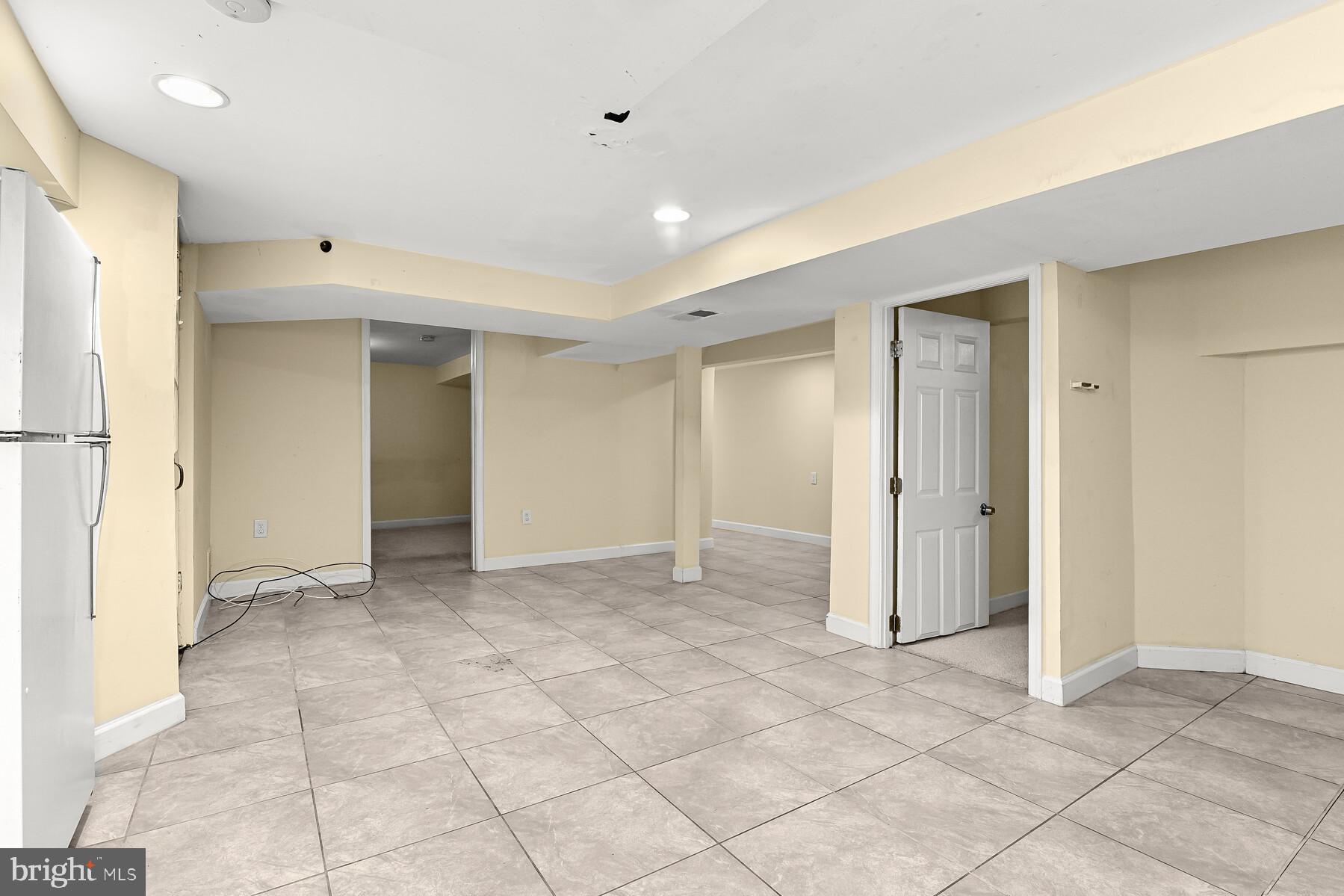 CHARLTON HEIGHTS - Residential