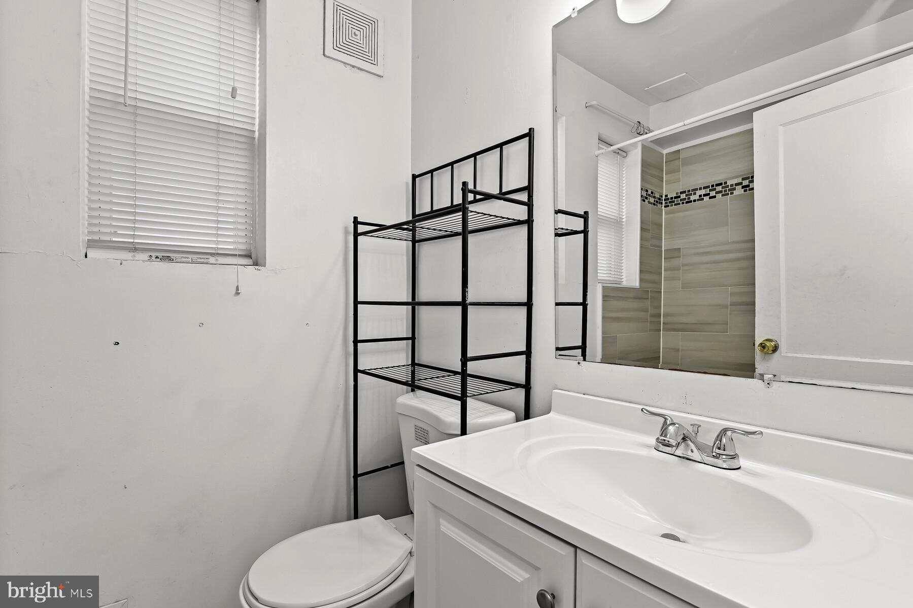 CHARLTON HEIGHTS - Residential