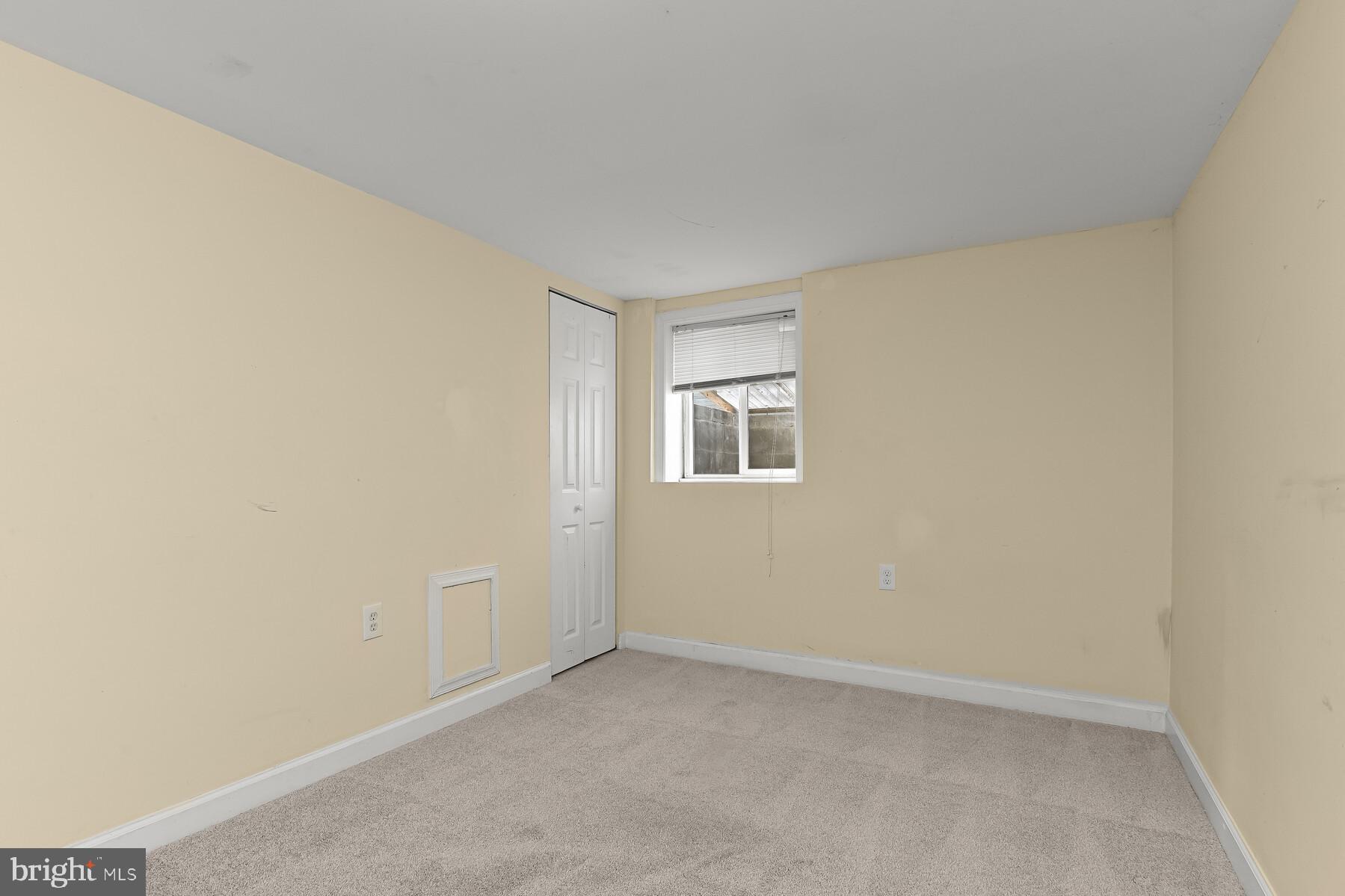 CHARLTON HEIGHTS - Residential