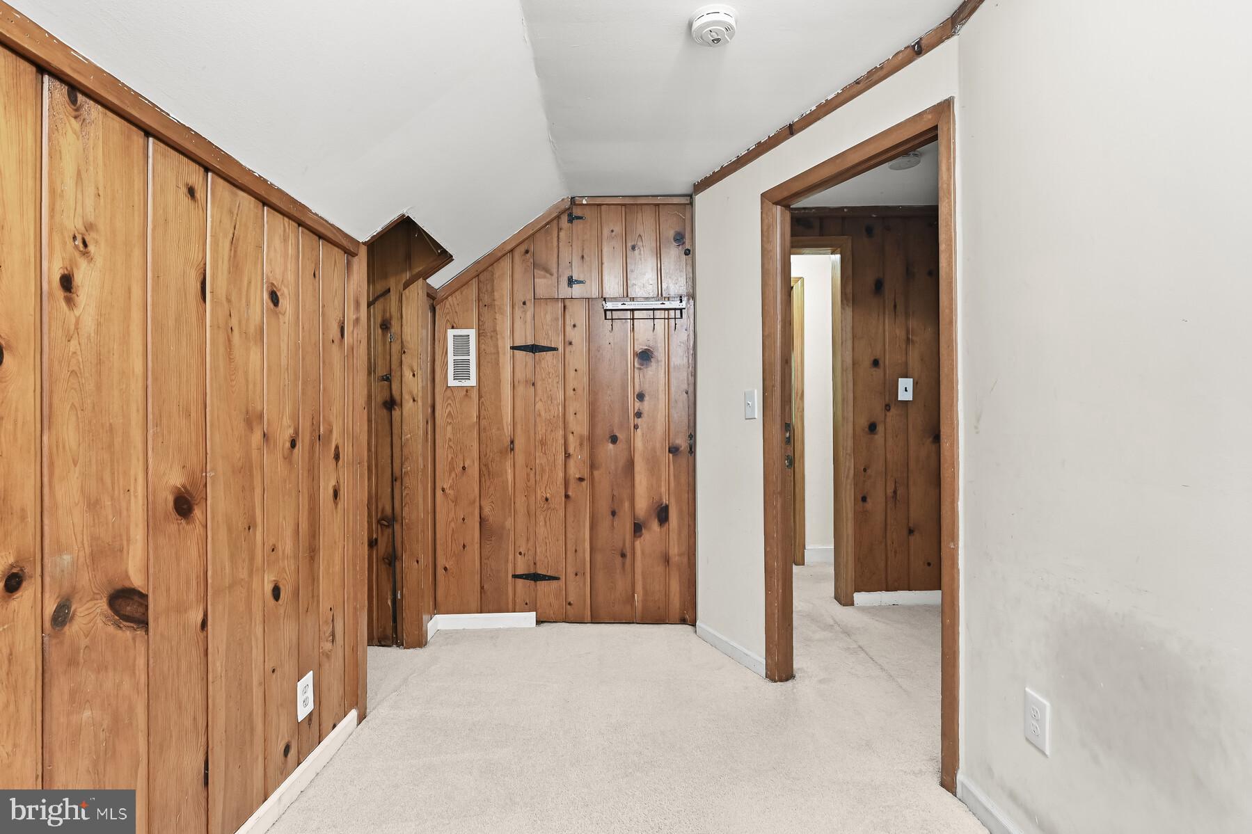 CHARLTON HEIGHTS - Residential