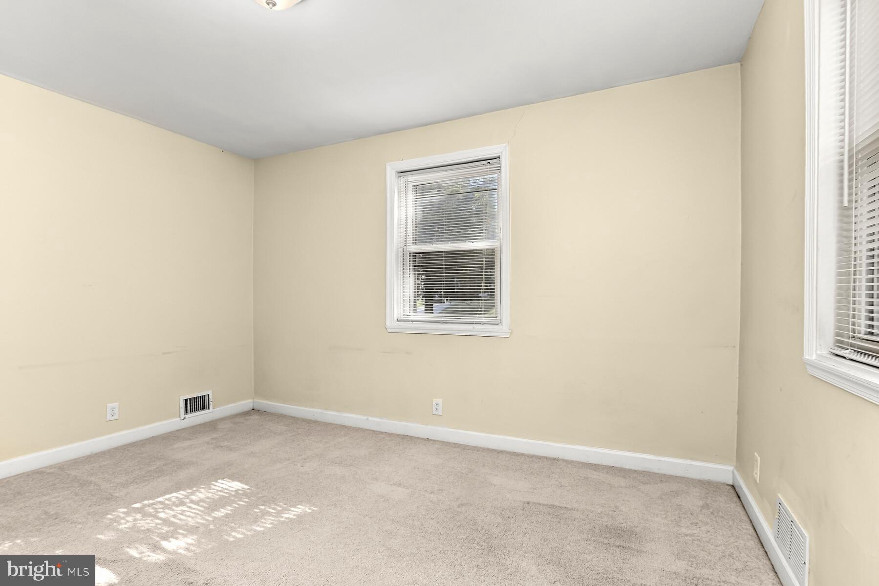 CHARLTON HEIGHTS - Residential