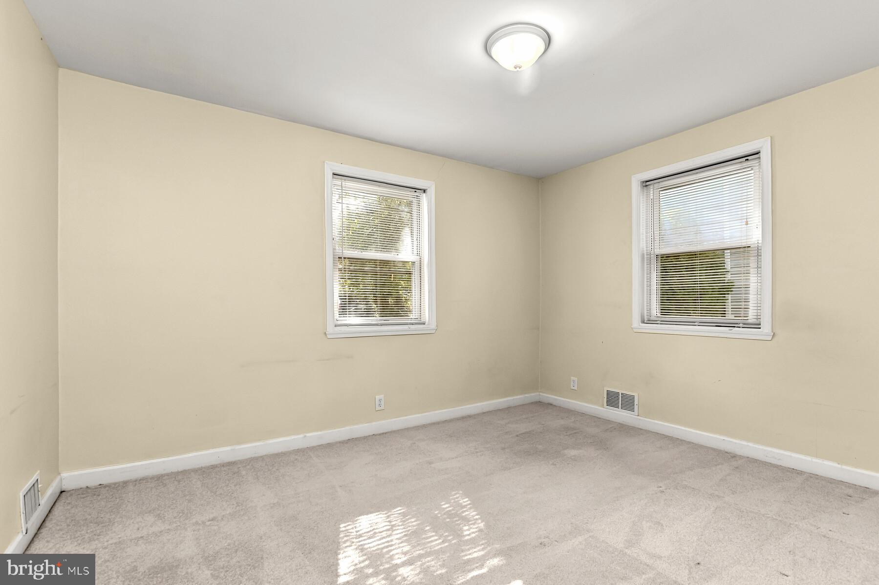 CHARLTON HEIGHTS - Residential