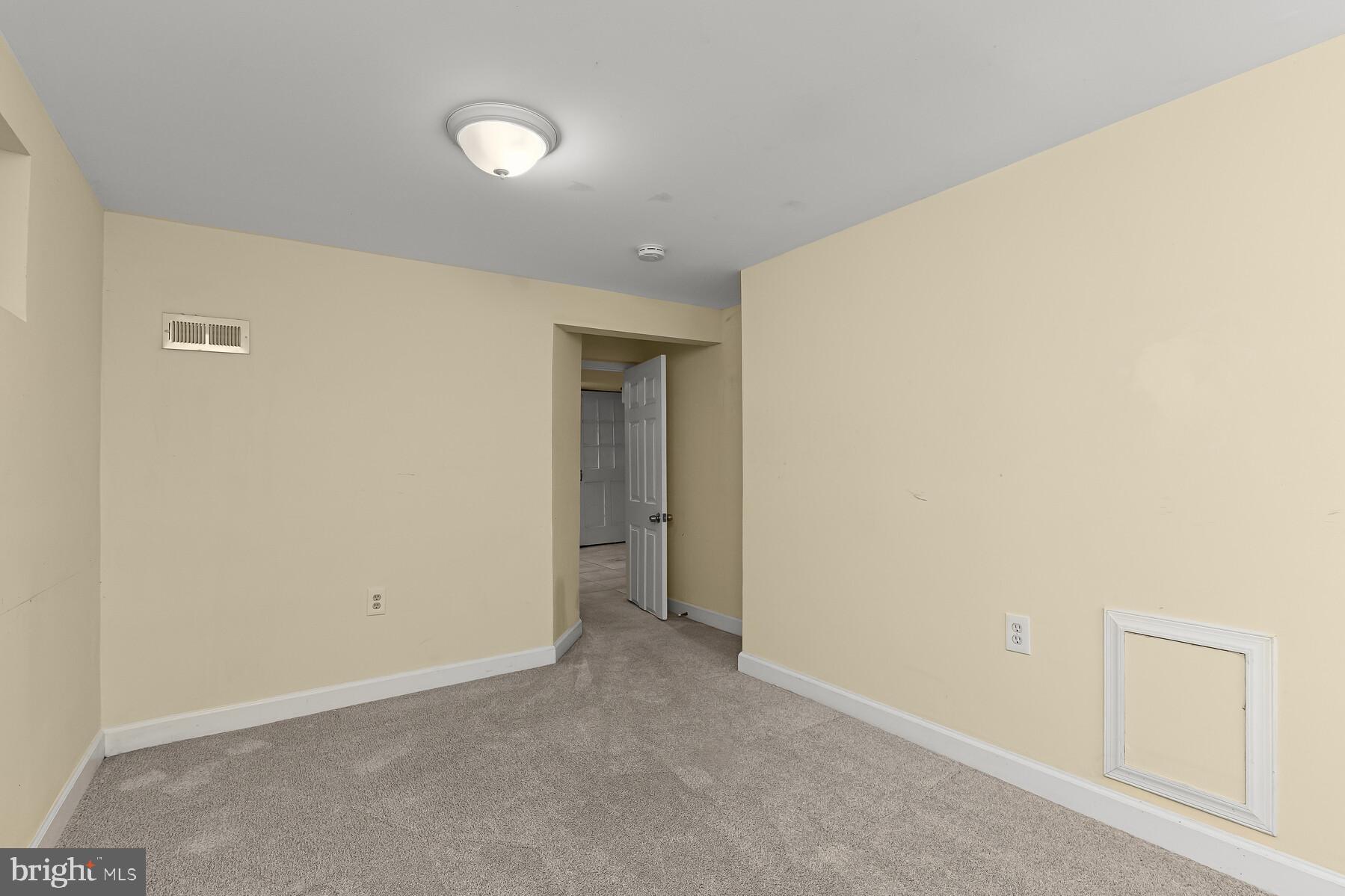 CHARLTON HEIGHTS - Residential