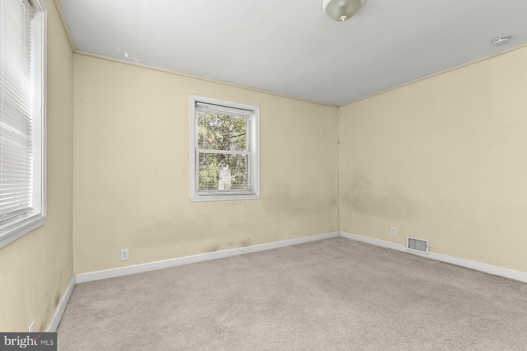 CHARLTON HEIGHTS - Residential