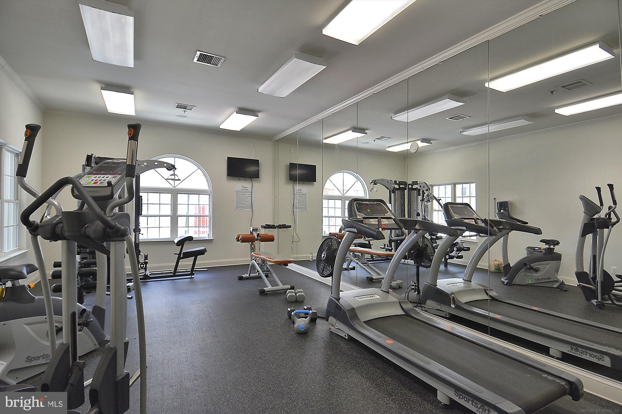 WESTBRIAR CONDOMINIUMS - Residential Lease