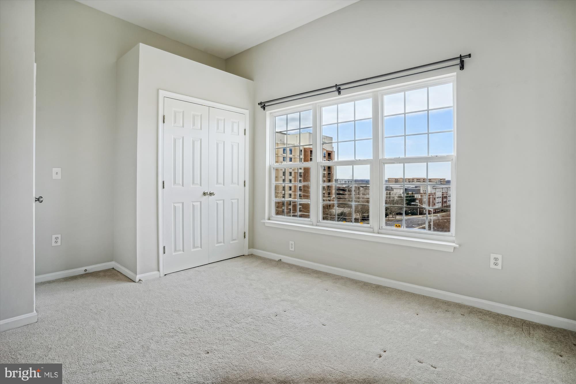 WESTBRIAR CONDOMINIUMS - Residential Lease