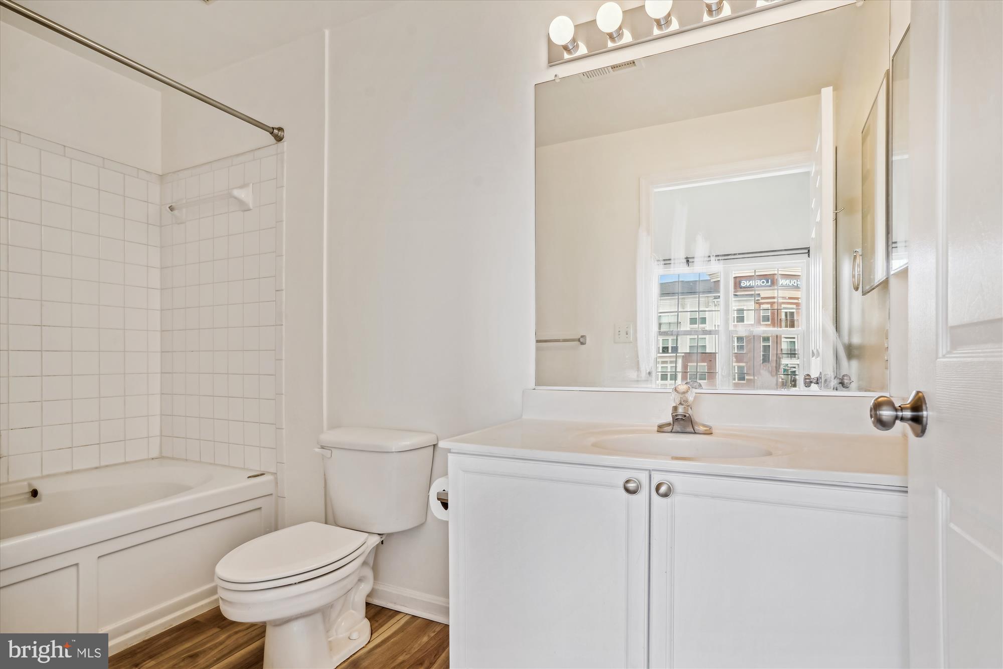 WESTBRIAR CONDOMINIUMS - Residential Lease