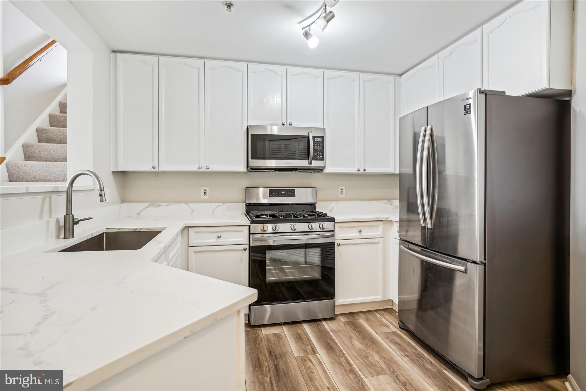 WESTBRIAR CONDOMINIUMS - Residential Lease