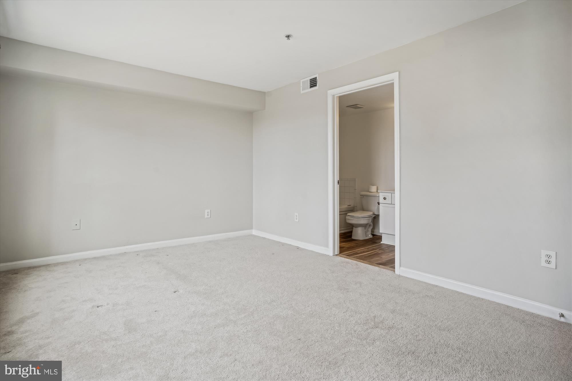 WESTBRIAR CONDOMINIUMS - Residential Lease