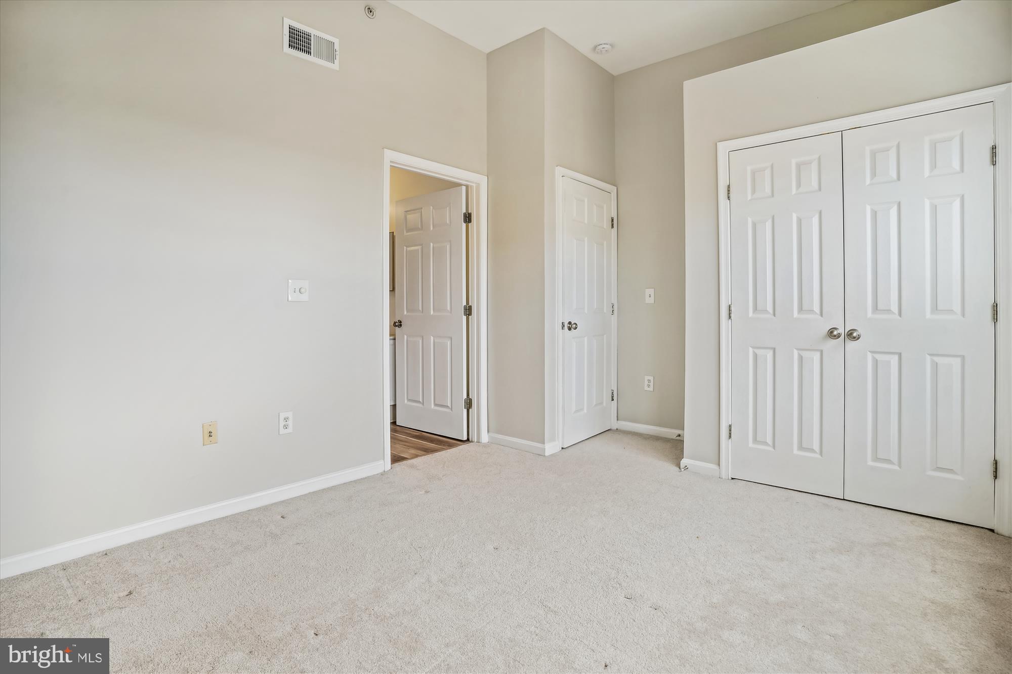 WESTBRIAR CONDOMINIUMS - Residential Lease