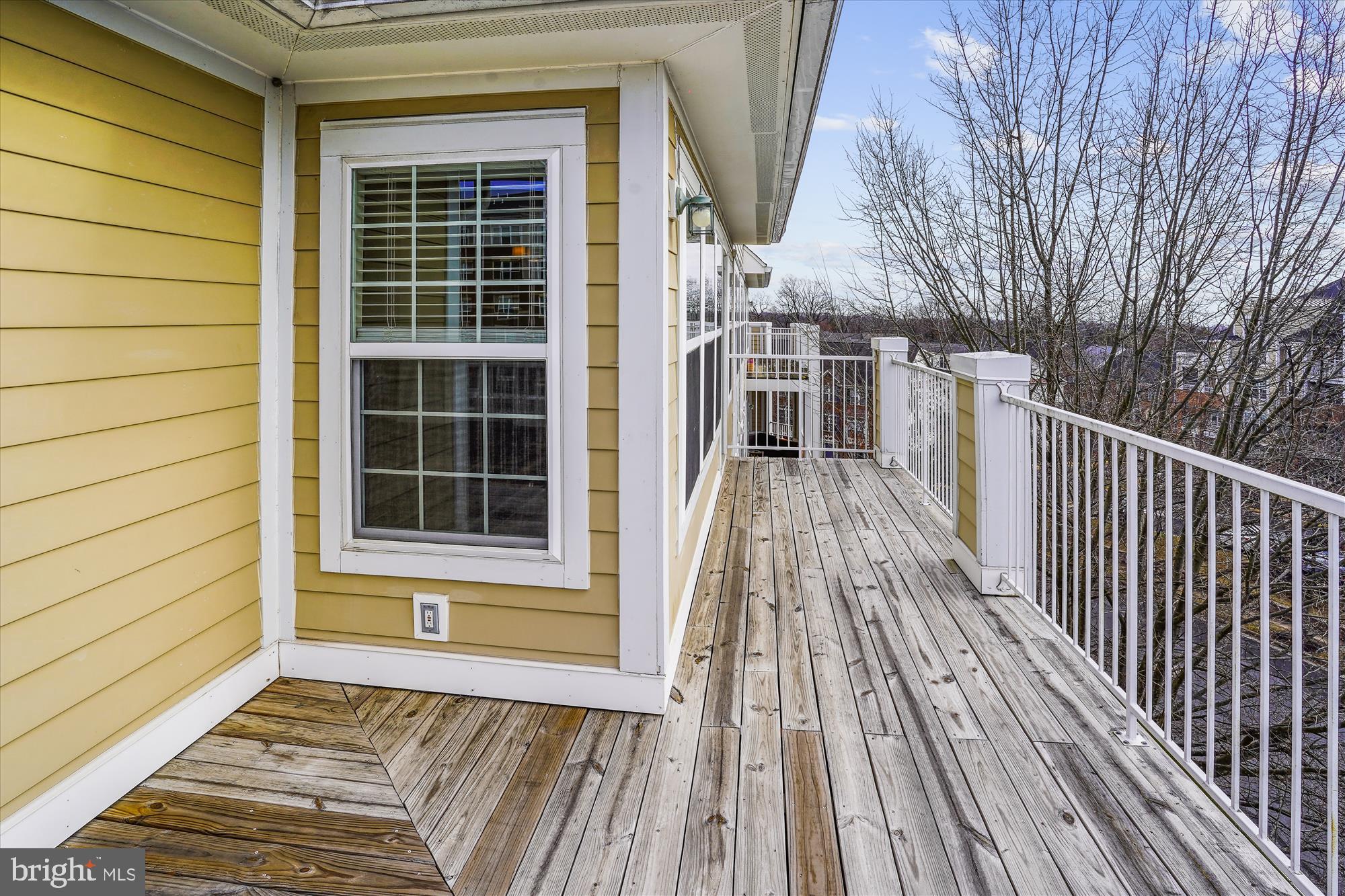 WESTBRIAR CONDOMINIUMS - Residential Lease