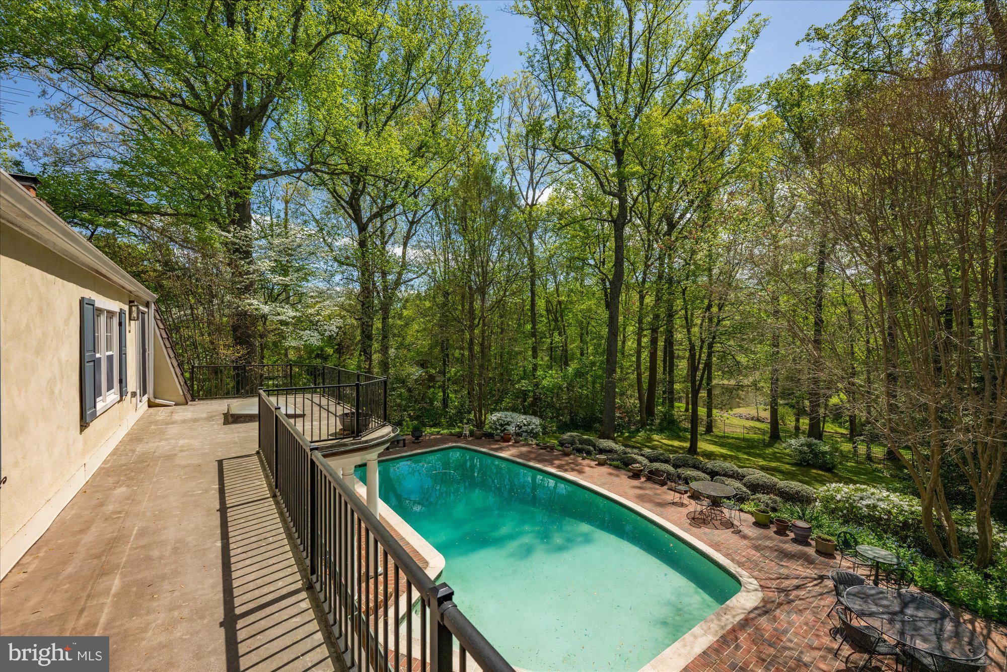 POTOMAC FALLS - Residential