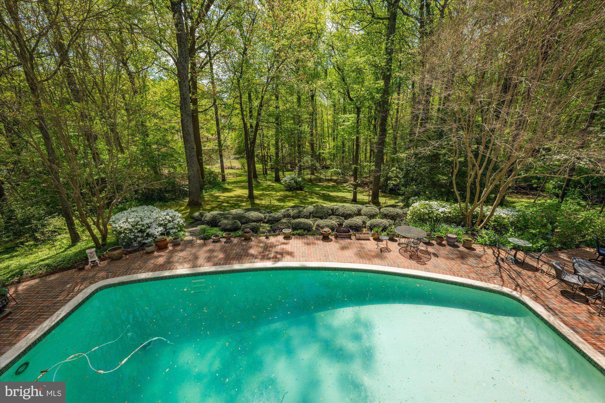 POTOMAC FALLS - Residential