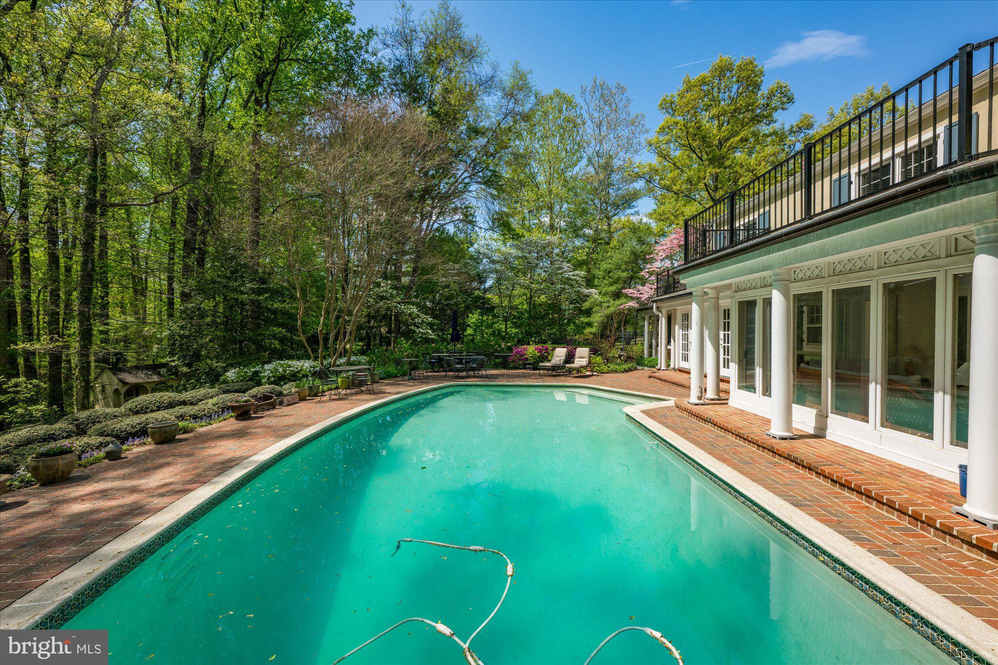 POTOMAC FALLS - Residential