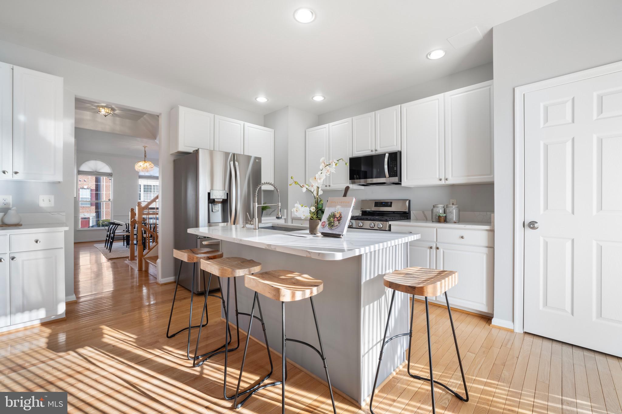 KENWOOD TOWNES - Residential