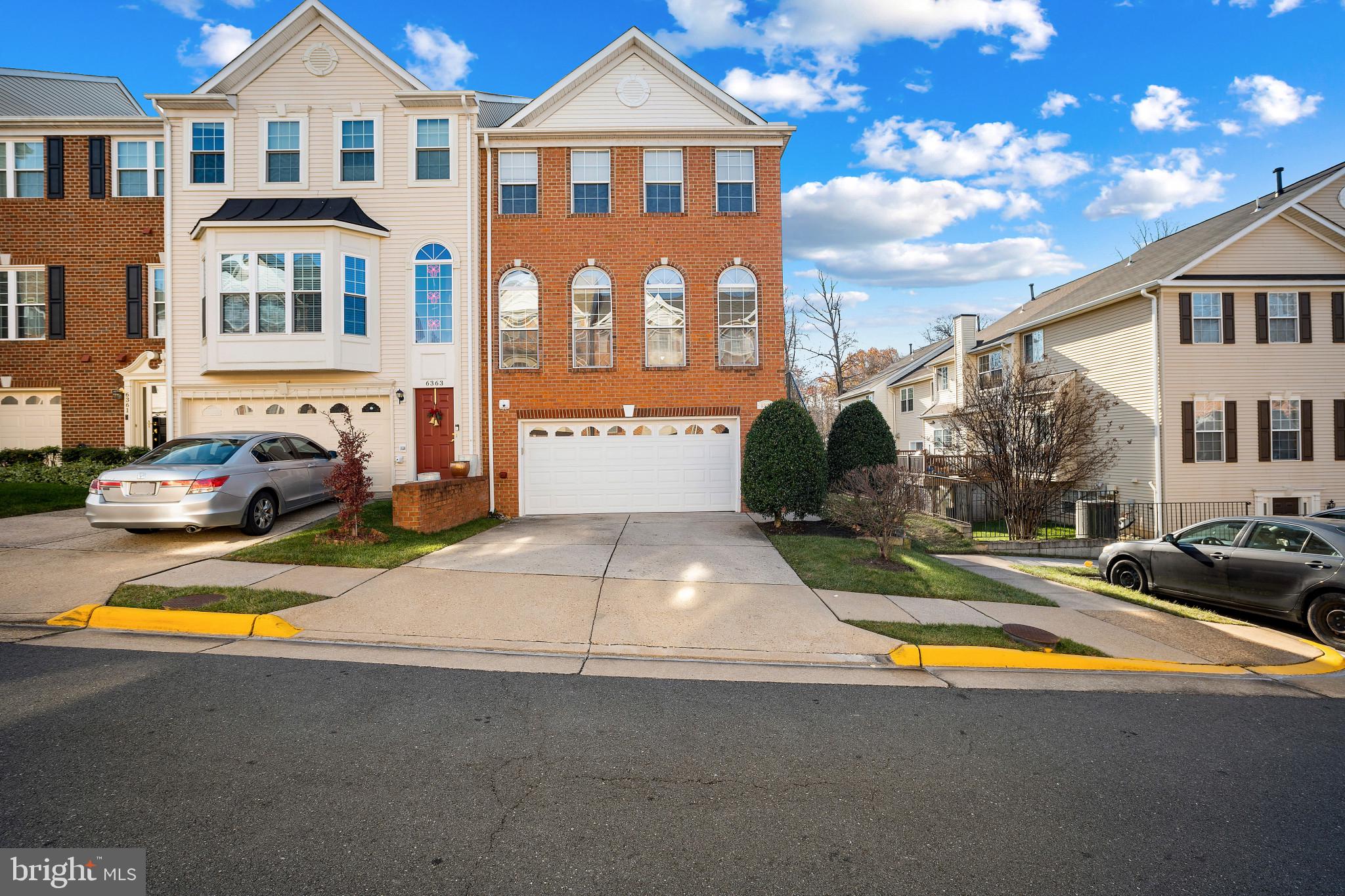 KENWOOD TOWNES - Residential