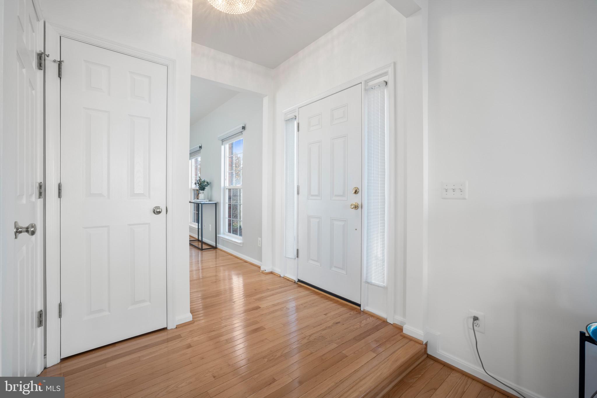 KENWOOD TOWNES - Residential