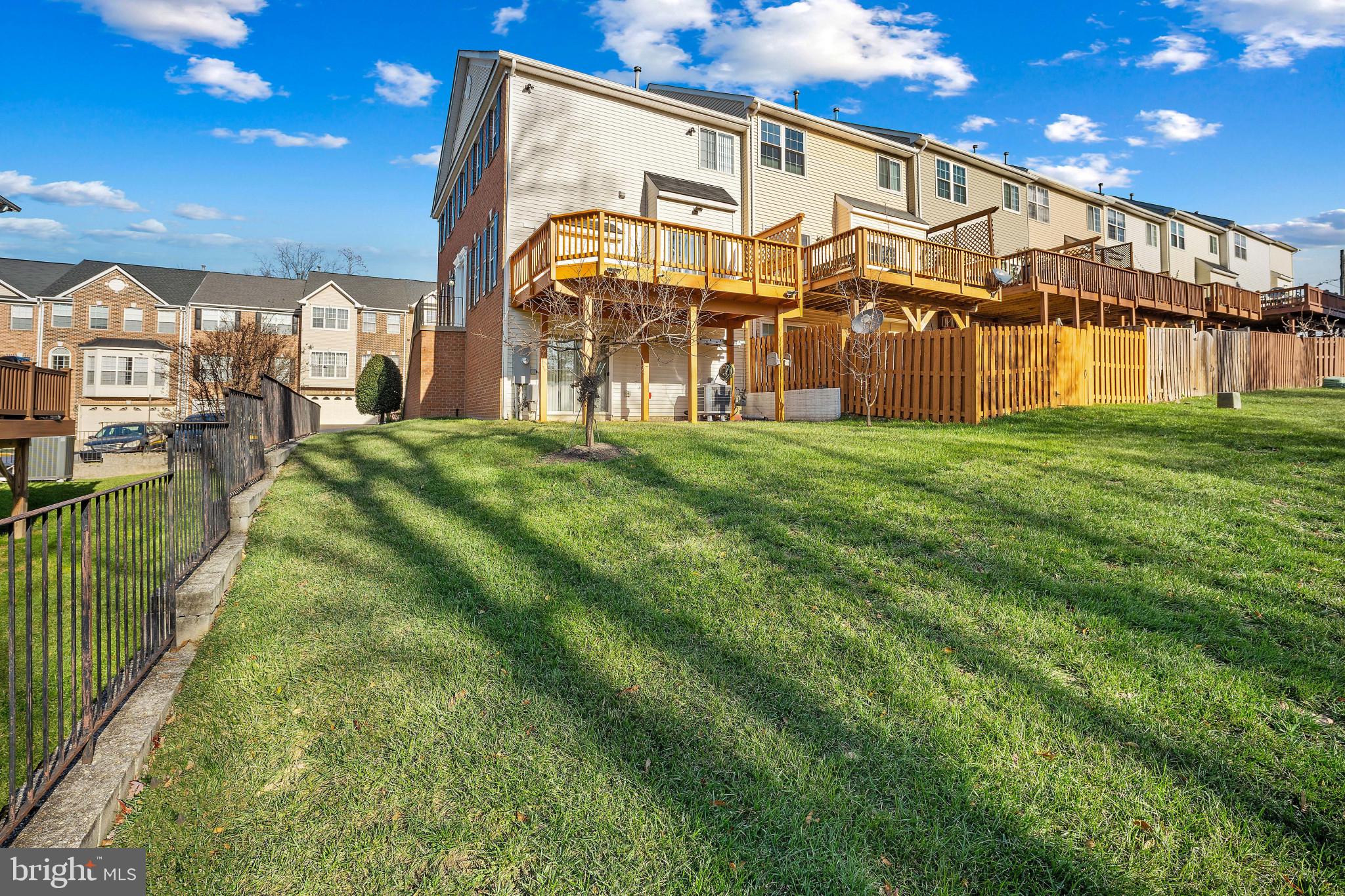 KENWOOD TOWNES - Residential