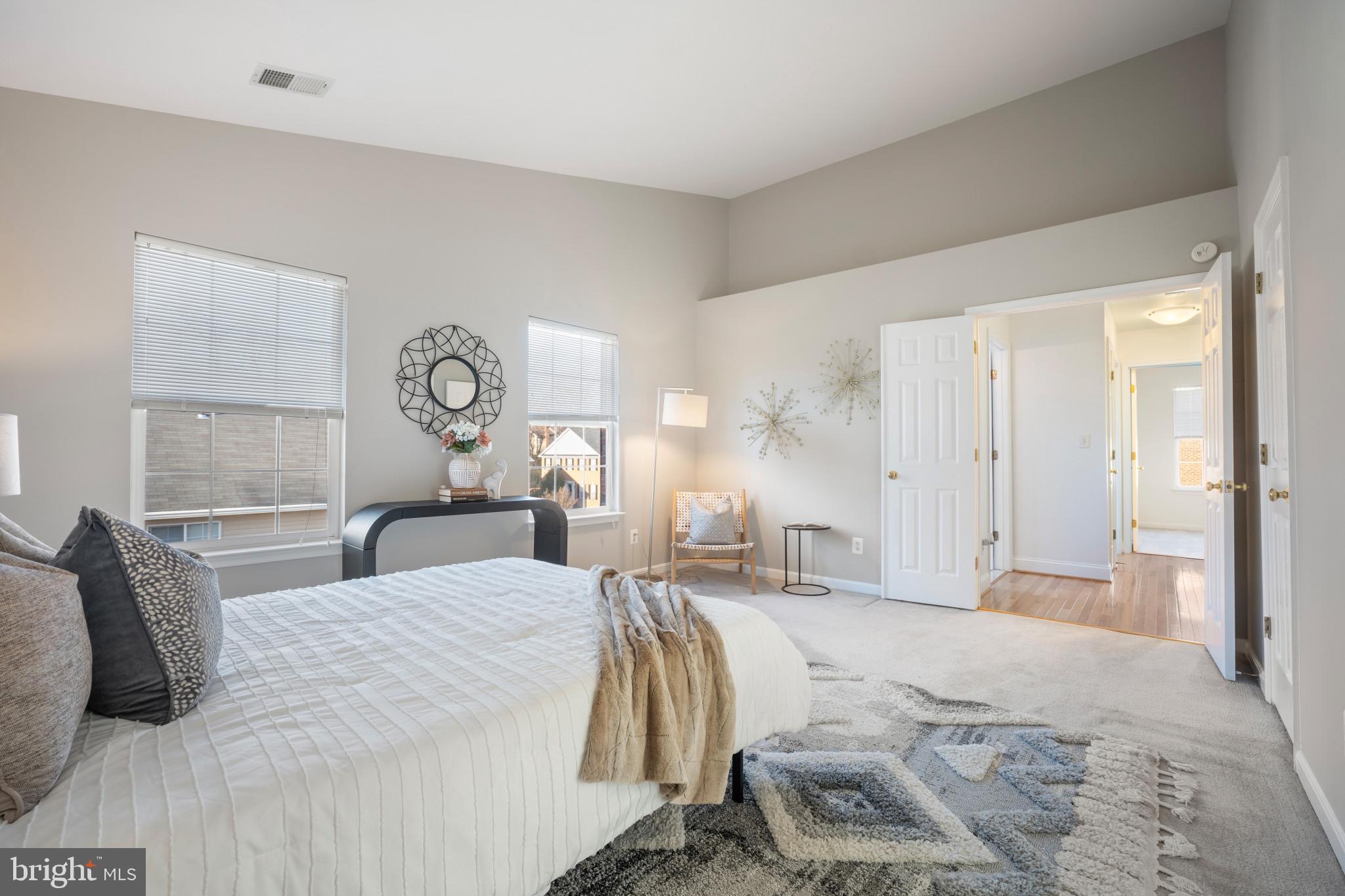 KENWOOD TOWNES - Residential