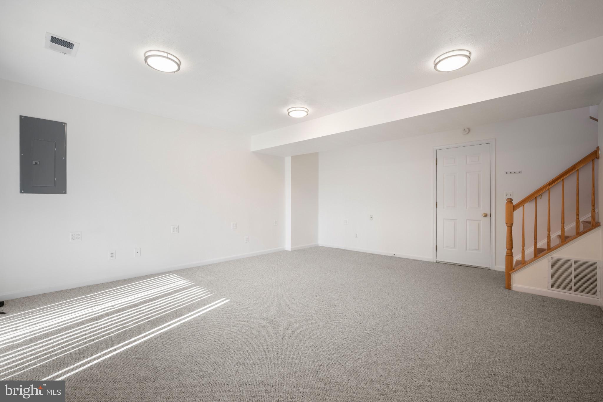 KENWOOD TOWNES - Residential