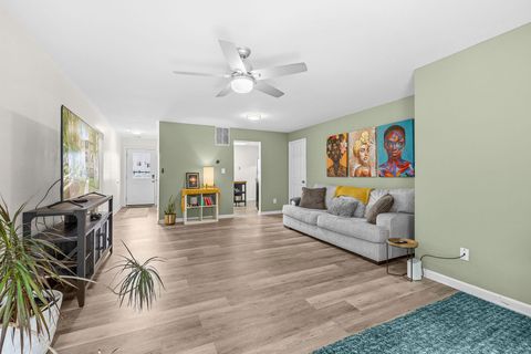 Condo For Sale - 4225 Stockbridge Drive #5F<br/> DUMFRIES, VA 22025