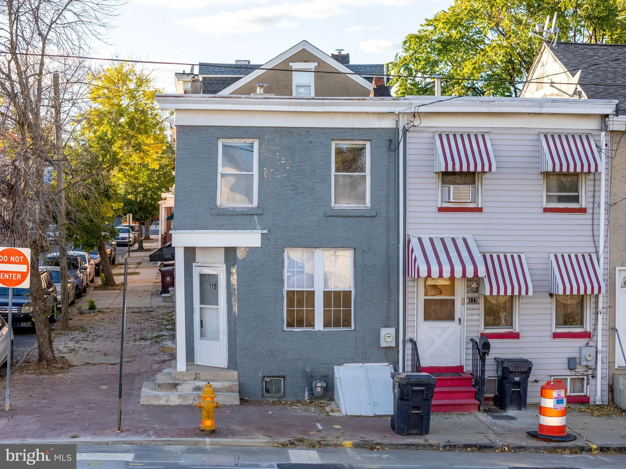 Wilmington, Delaware 19805, United States, 3 Bedrooms Bedrooms, ,1 BathroomBathrooms,Residential,Pending,38246