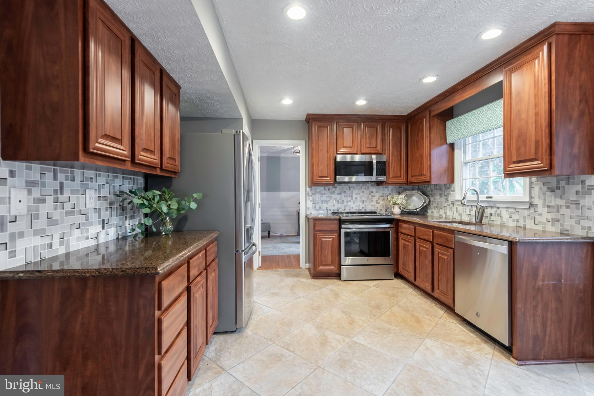 KIMBERLY HILLS - Residential