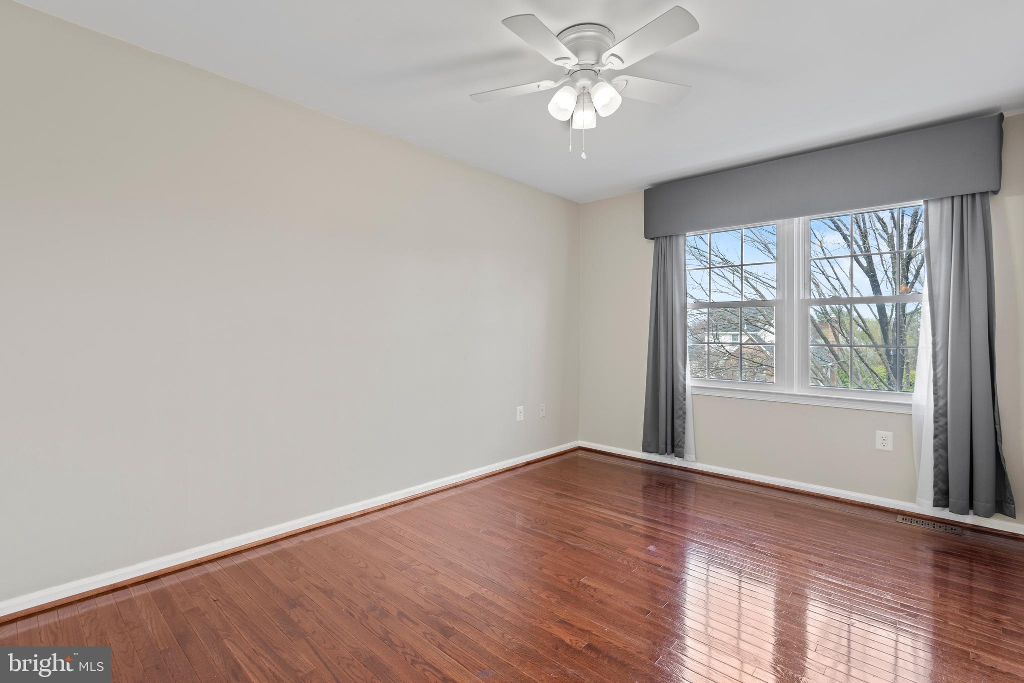 CHANTILLY HIGHLANDS - Residential