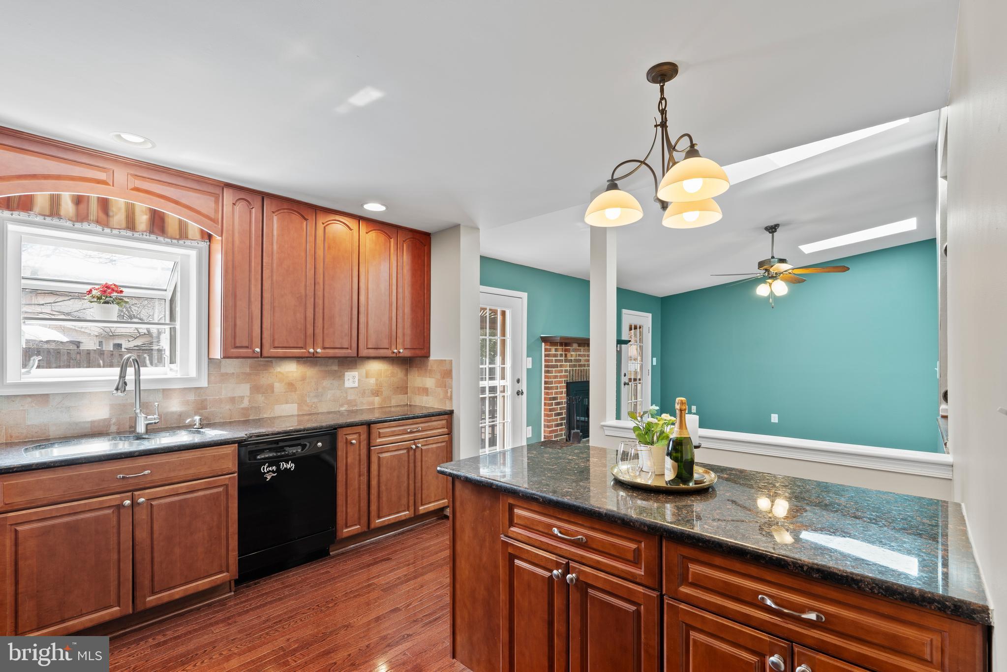 CHANTILLY HIGHLANDS - Residential