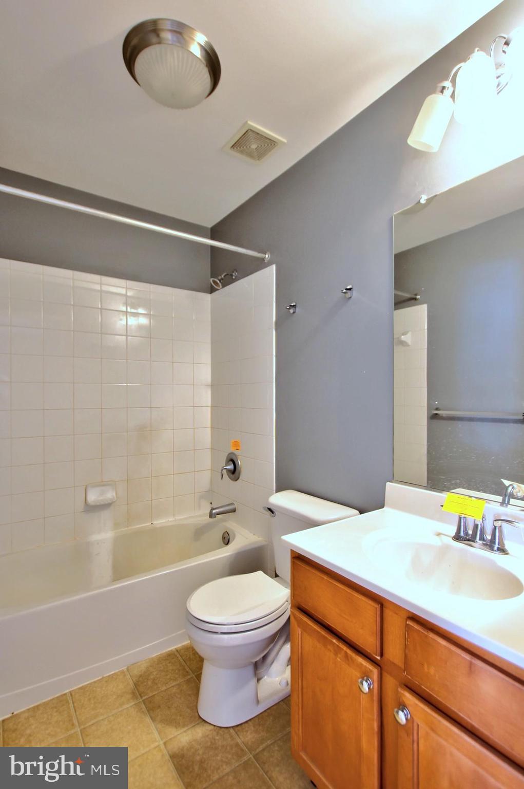 SUMMERFIELD AT MISSION PLACE - Residential