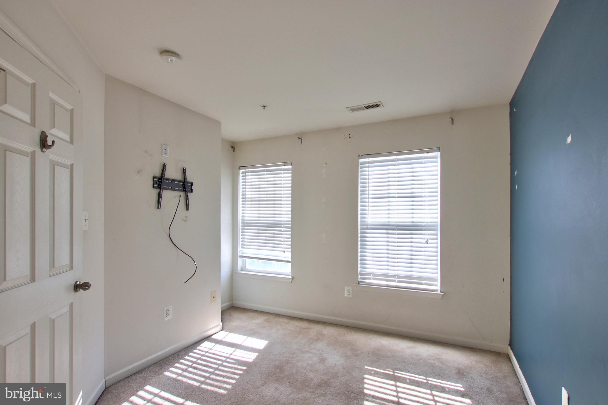 SUMMERFIELD AT MISSION PLACE - Residential