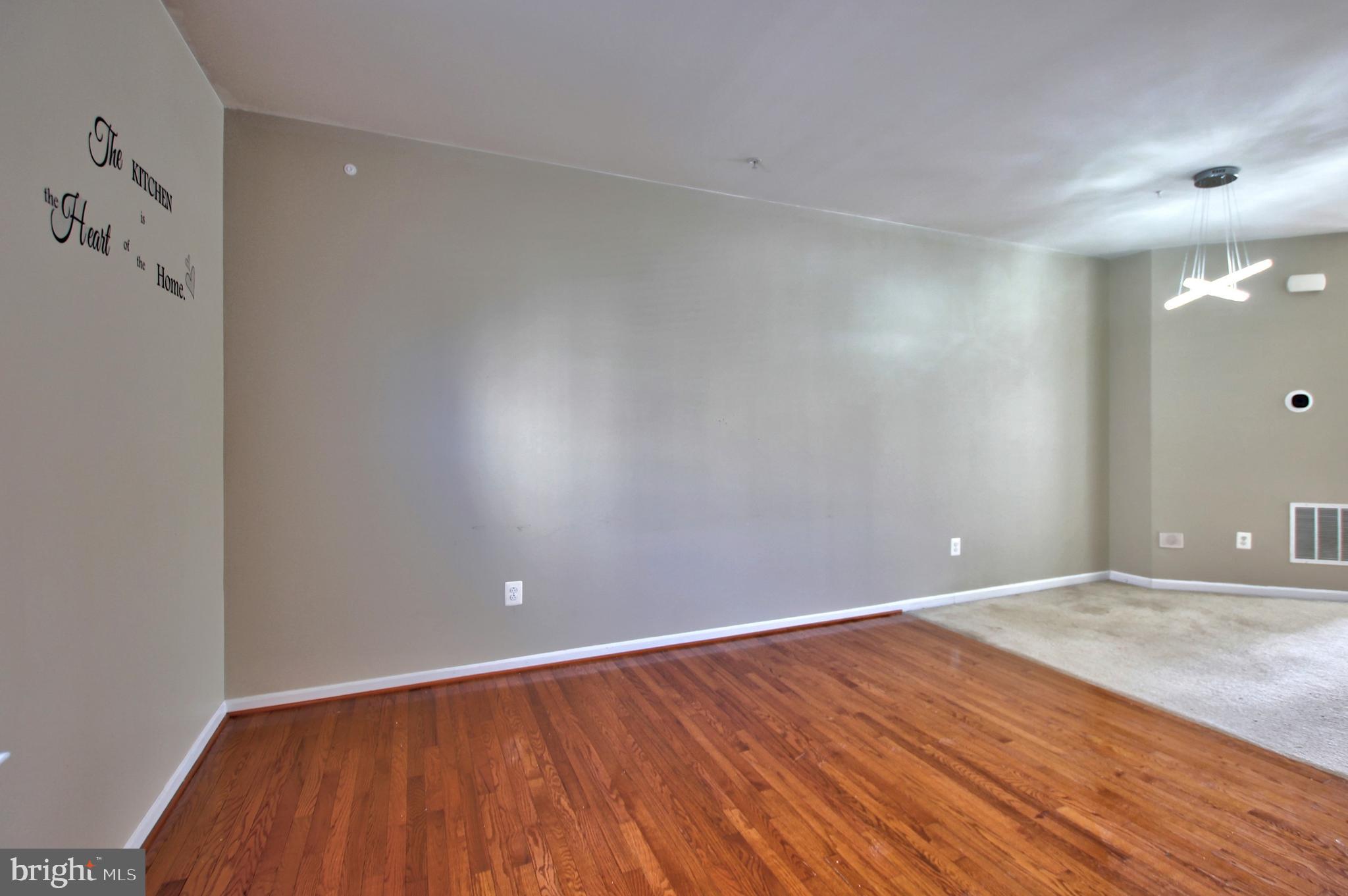 SUMMERFIELD AT MISSION PLACE - Residential