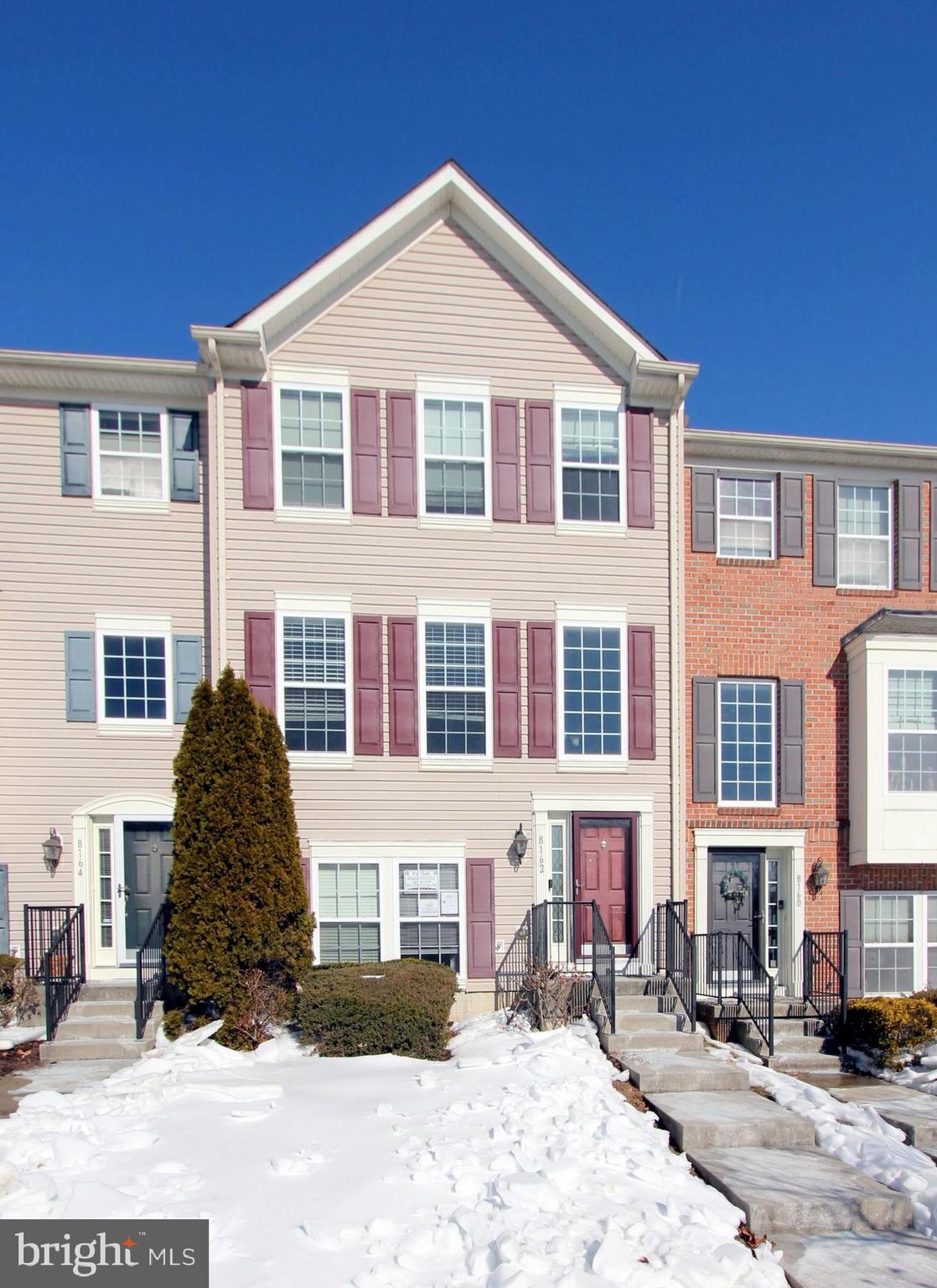 SUMMERFIELD AT MISSION PLACE - Residential