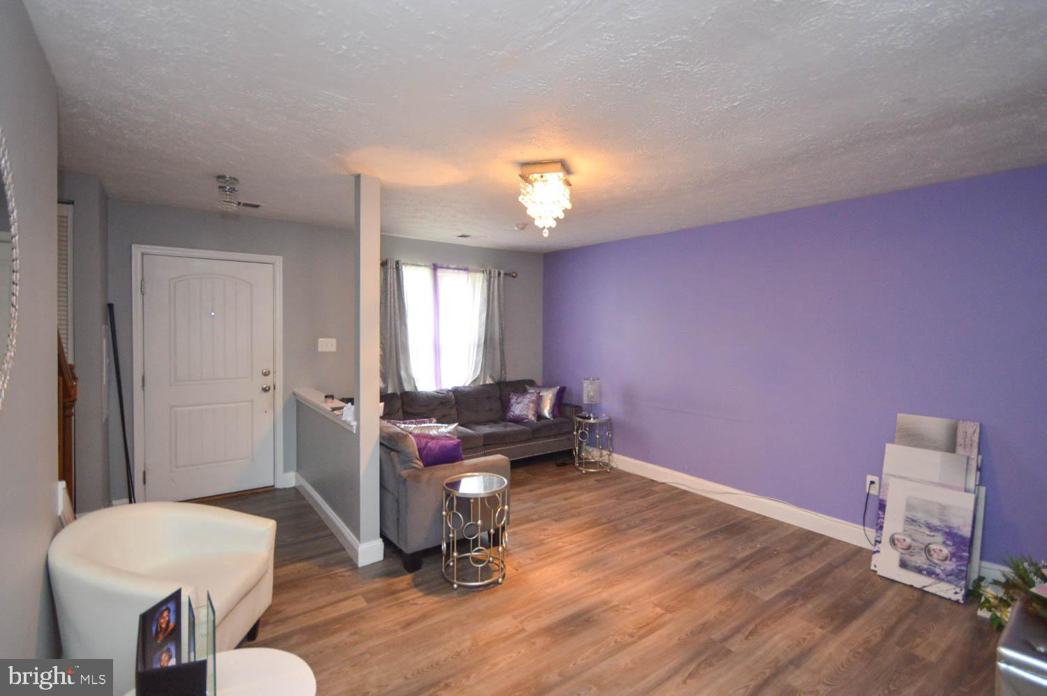 RIVERSIDE RUN - Residential