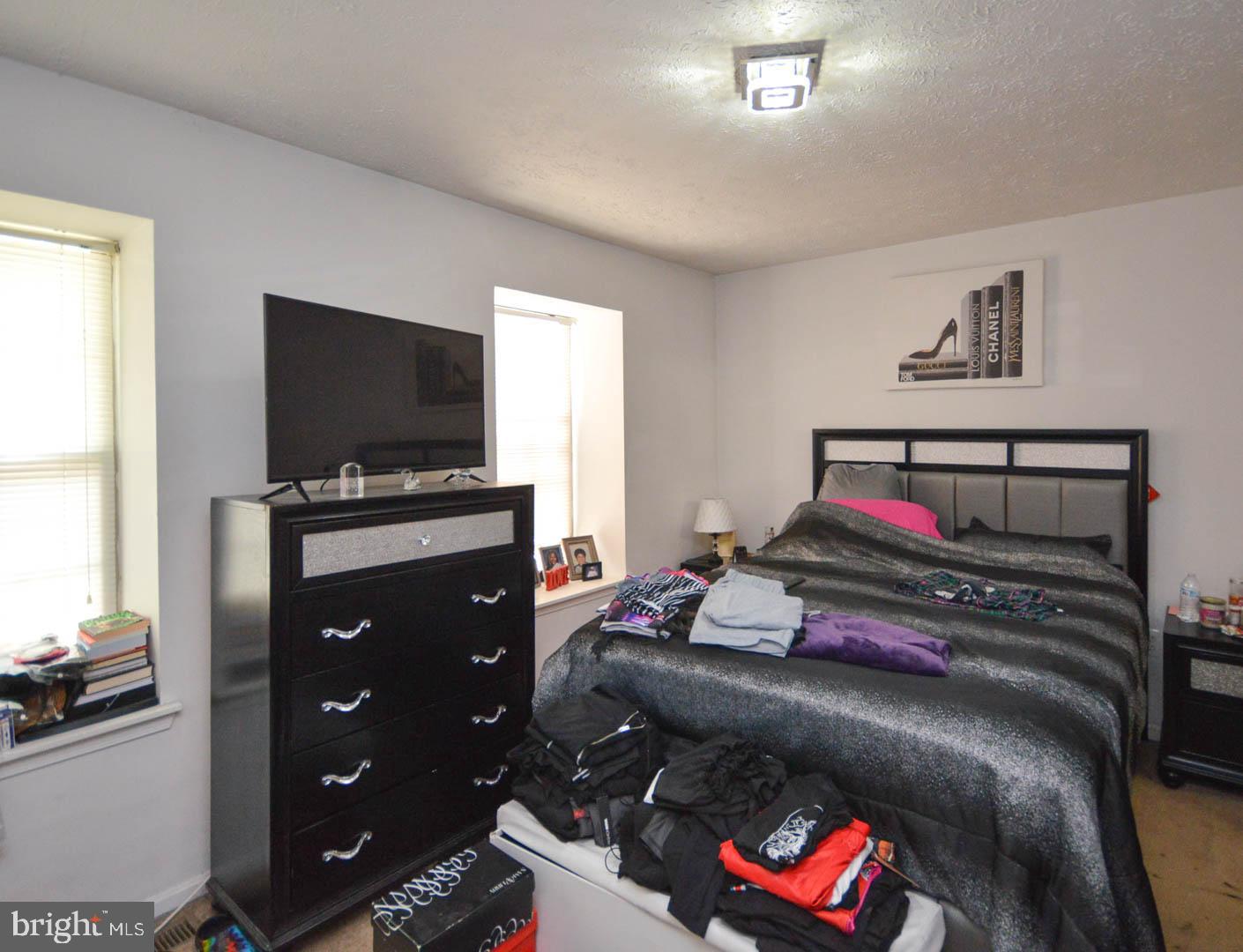 RIVERSIDE RUN - Residential